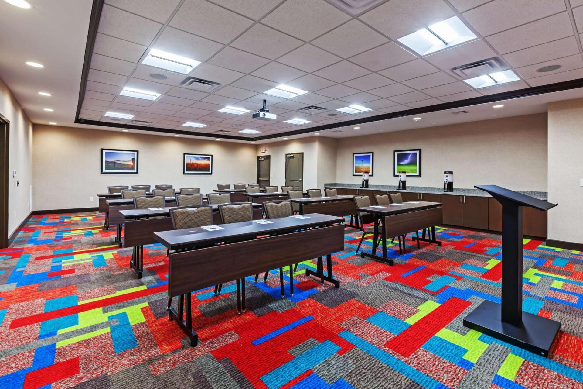 Hampton Inn & Suites Claremore photo 44
