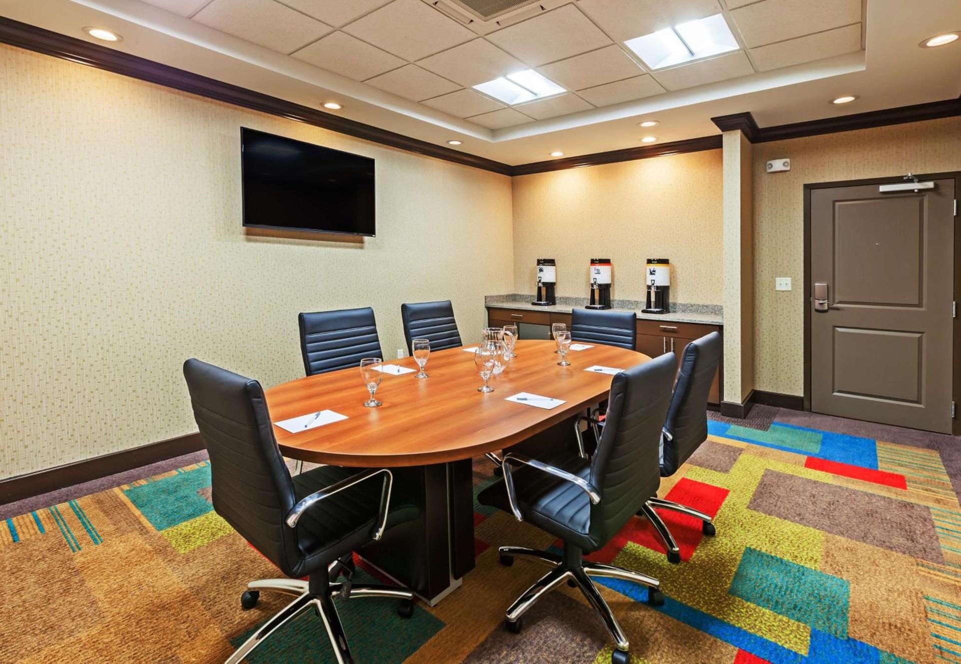 Hampton Inn & Suites Claremore photo 46