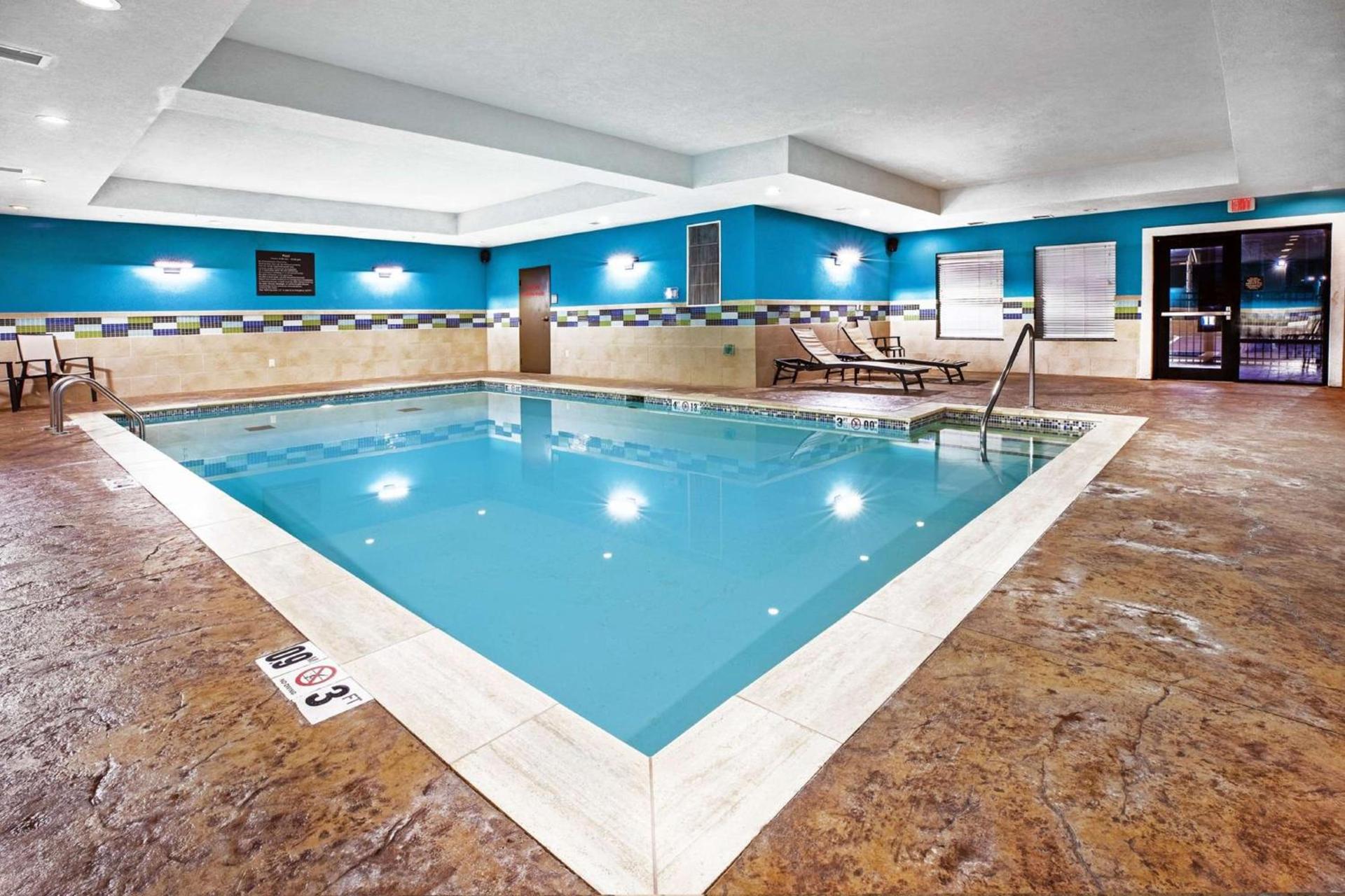 Hampton Inn & Suites Claremore photo 50