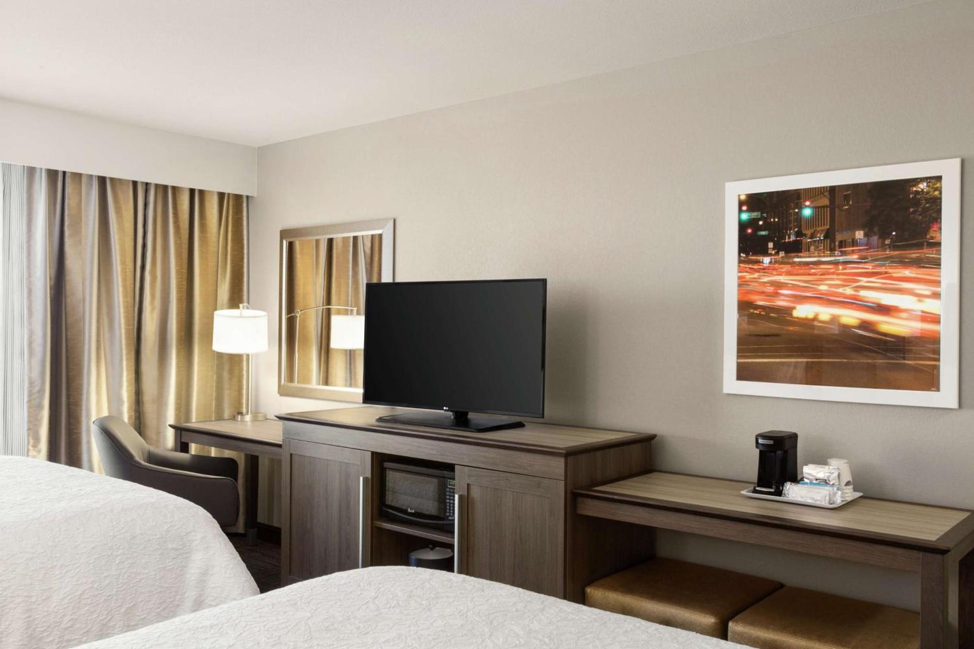 Hampton Inn & Suites Minooka photo 16
