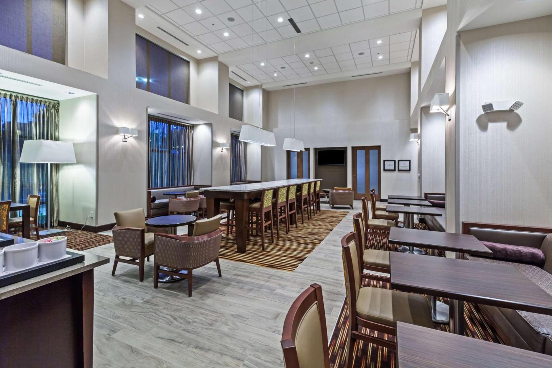 Hampton Inn and Suites Georgetown/Austin North, TX photo 9