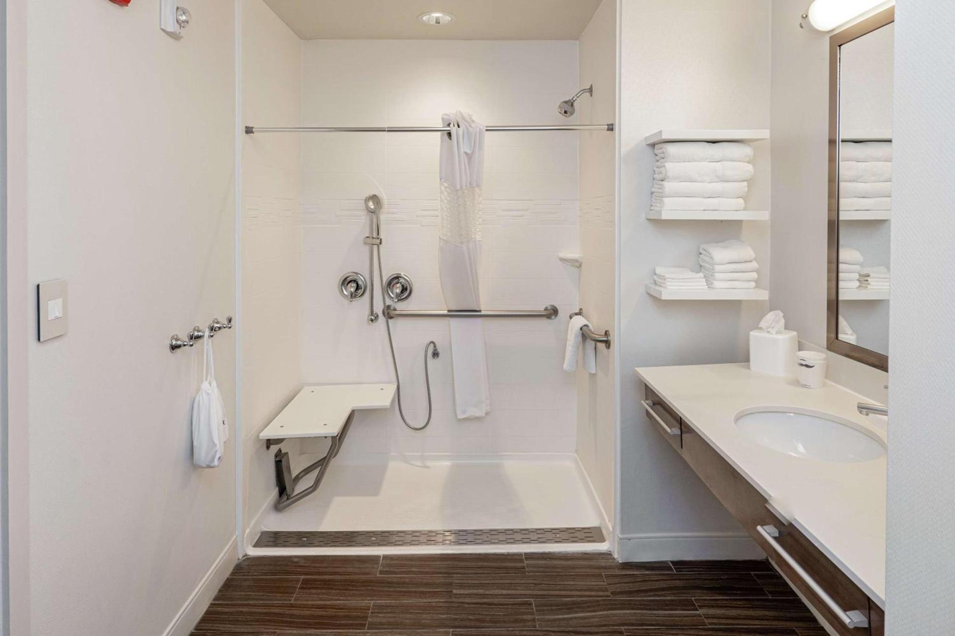 Hampton Inn and Suites Georgetown/Austin North, TX photo 23
