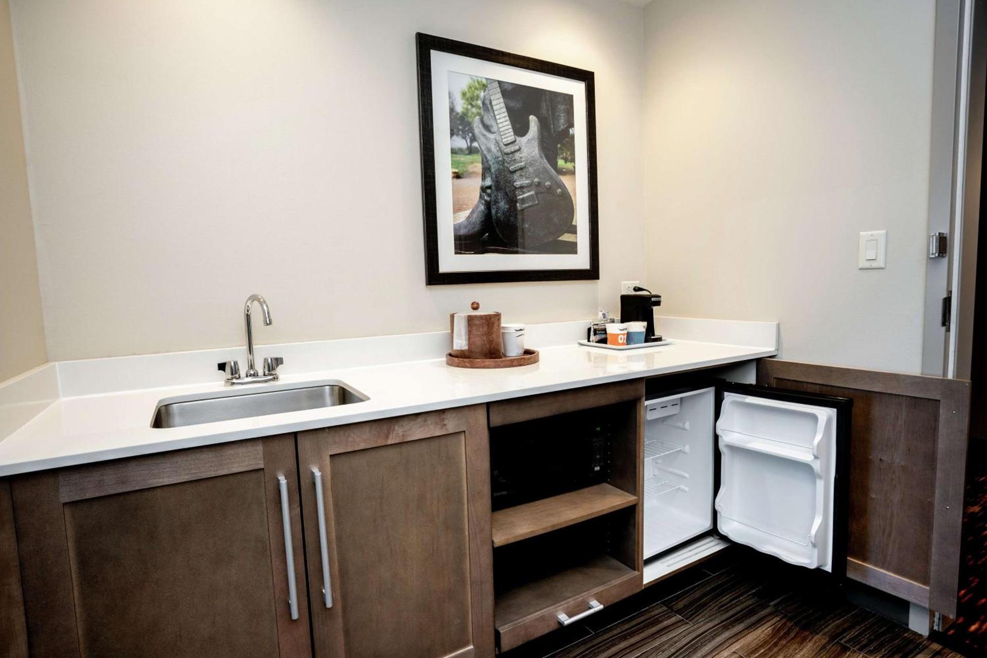 Hampton Inn and Suites Georgetown/Austin North, TX photo 30