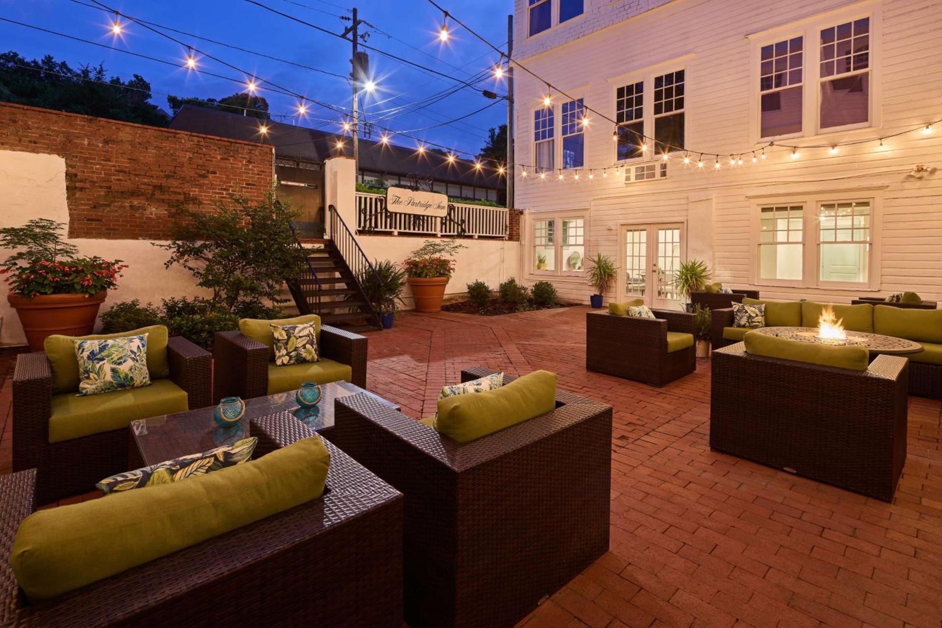 The Partridge Inn Augusta, Curio Collection by Hilton photo 2