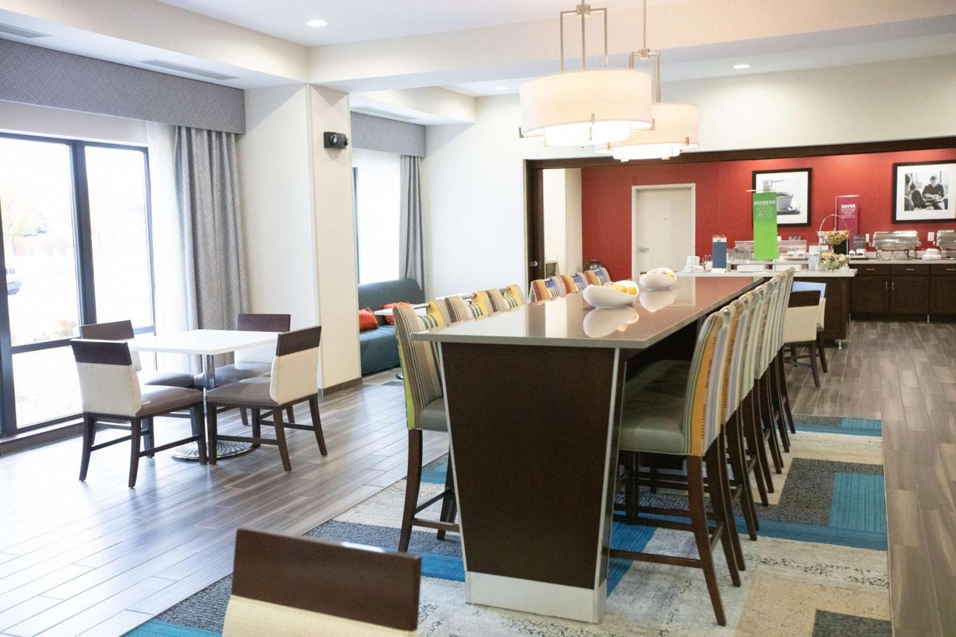 Hampton Inn Toledo Oregon photo 14