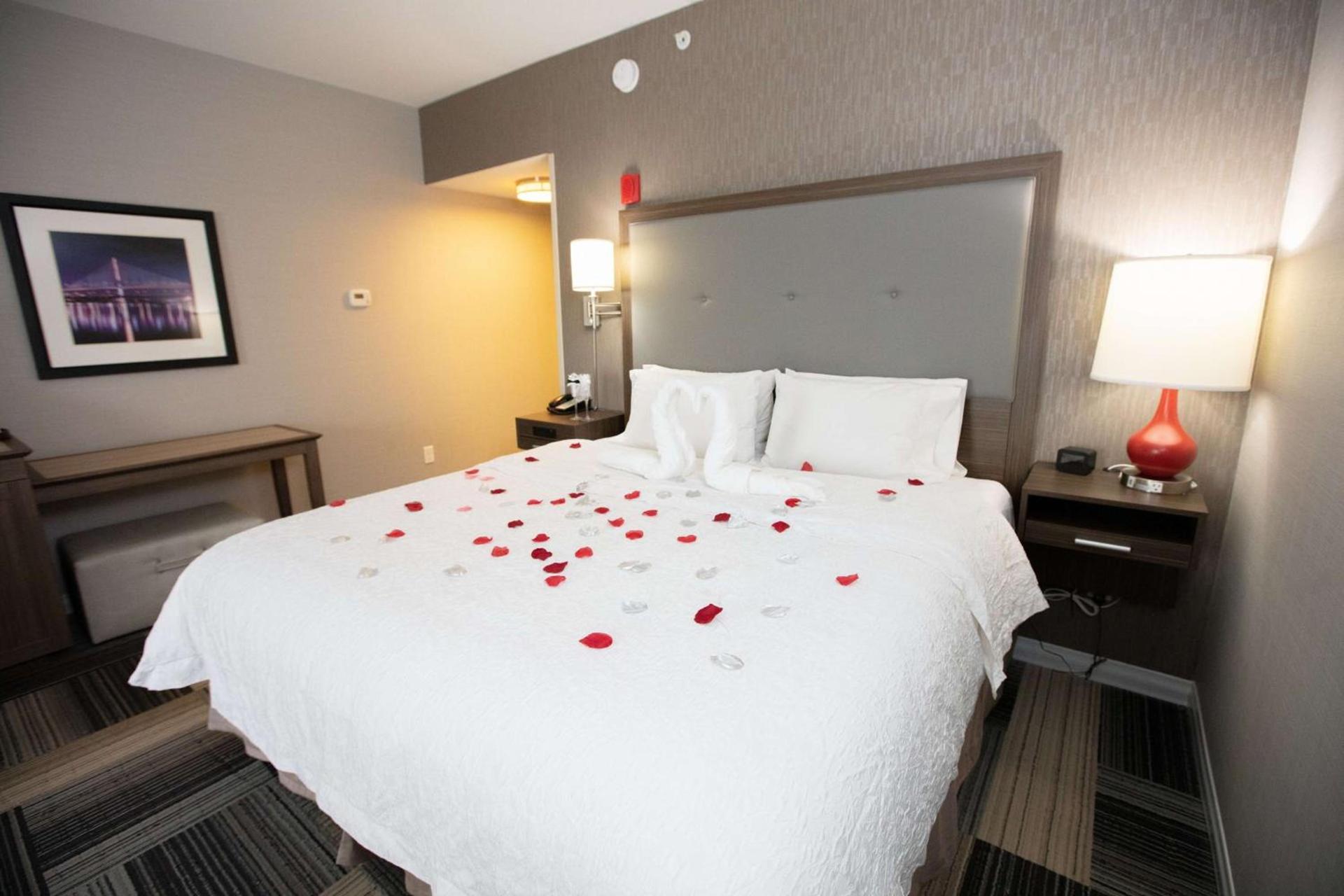 Hampton Inn Toledo Oregon photo 30