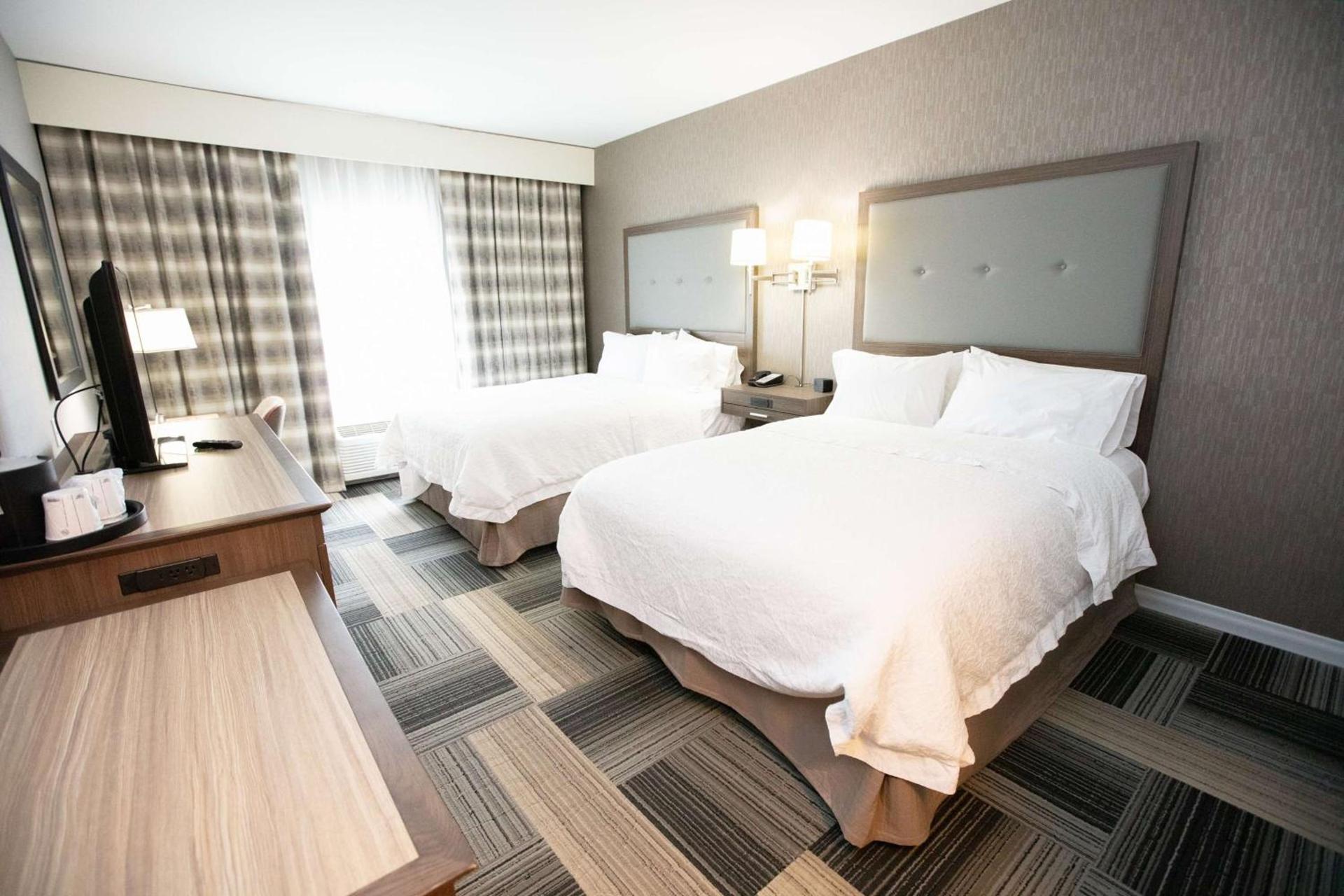 Hampton Inn Toledo Oregon photo 29