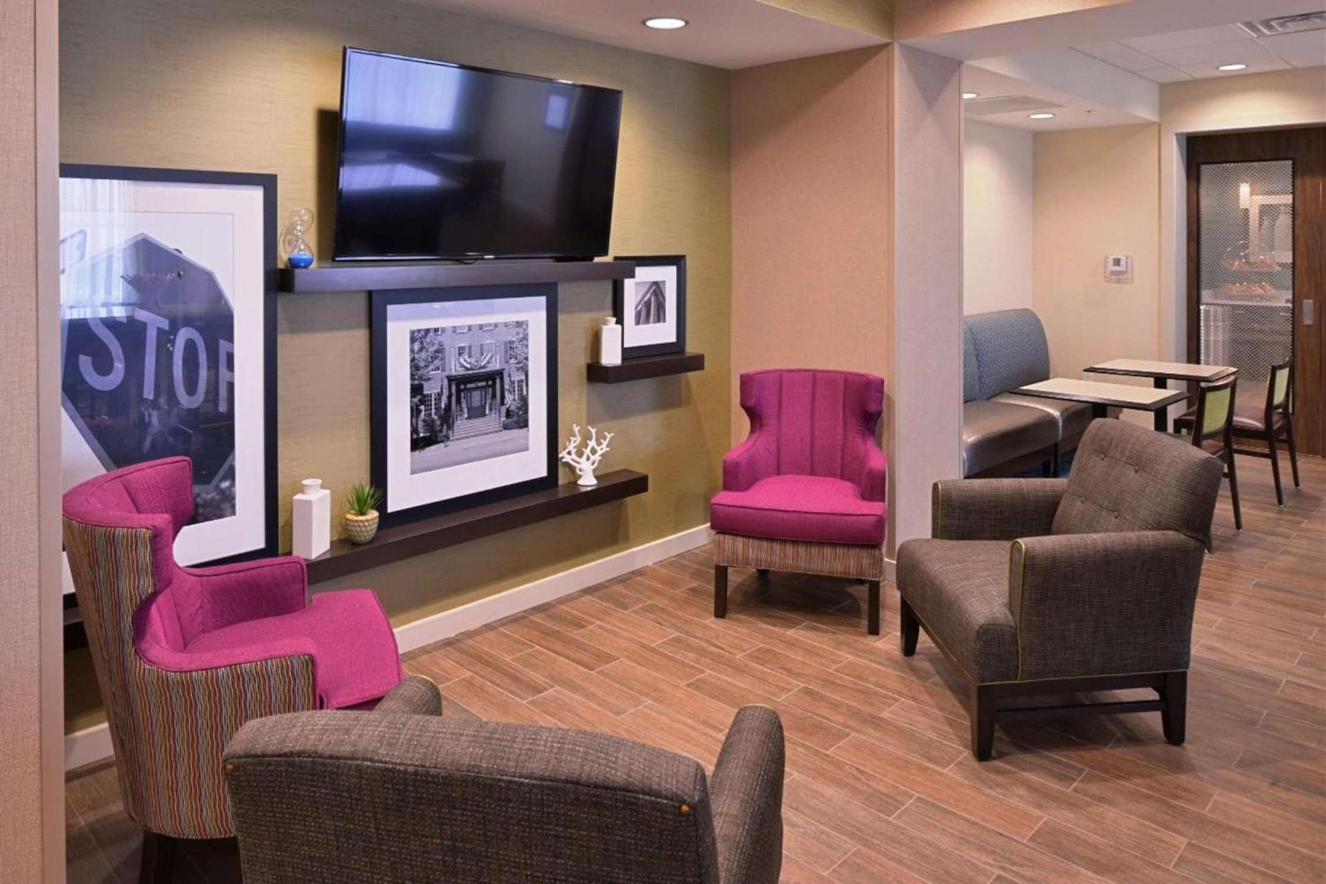 Hampton Inn Leavenworth photo 5