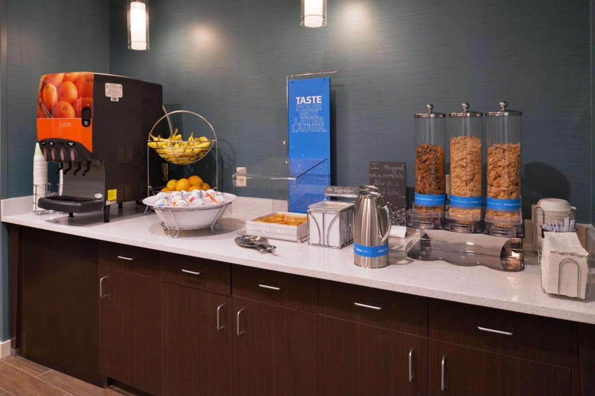 Hampton Inn Leavenworth photo 8