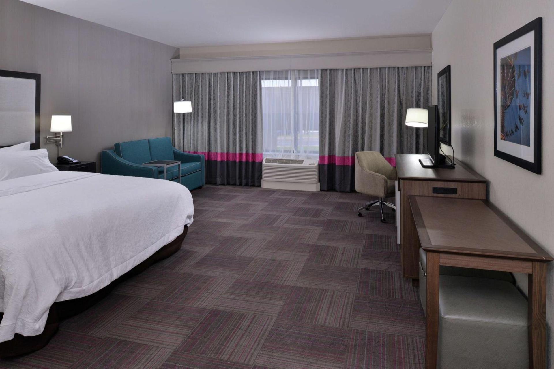Hampton Inn Leavenworth photo 23