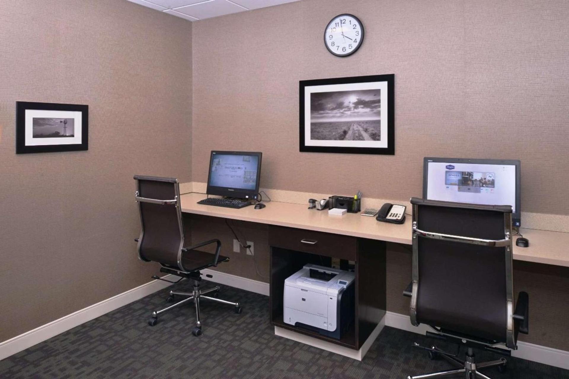 Hampton Inn Leavenworth photo 28