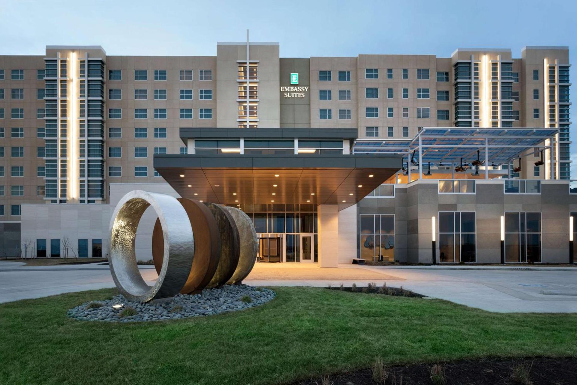 Embassy Suites by Hilton Kansas City Olathe — hotel in Olathe