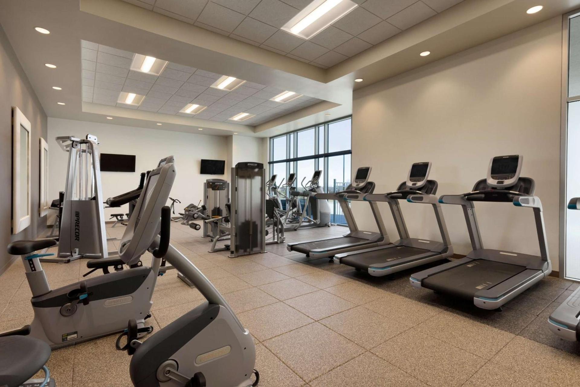 Embassy Suites by Hilton Kansas City Olathe photo 12