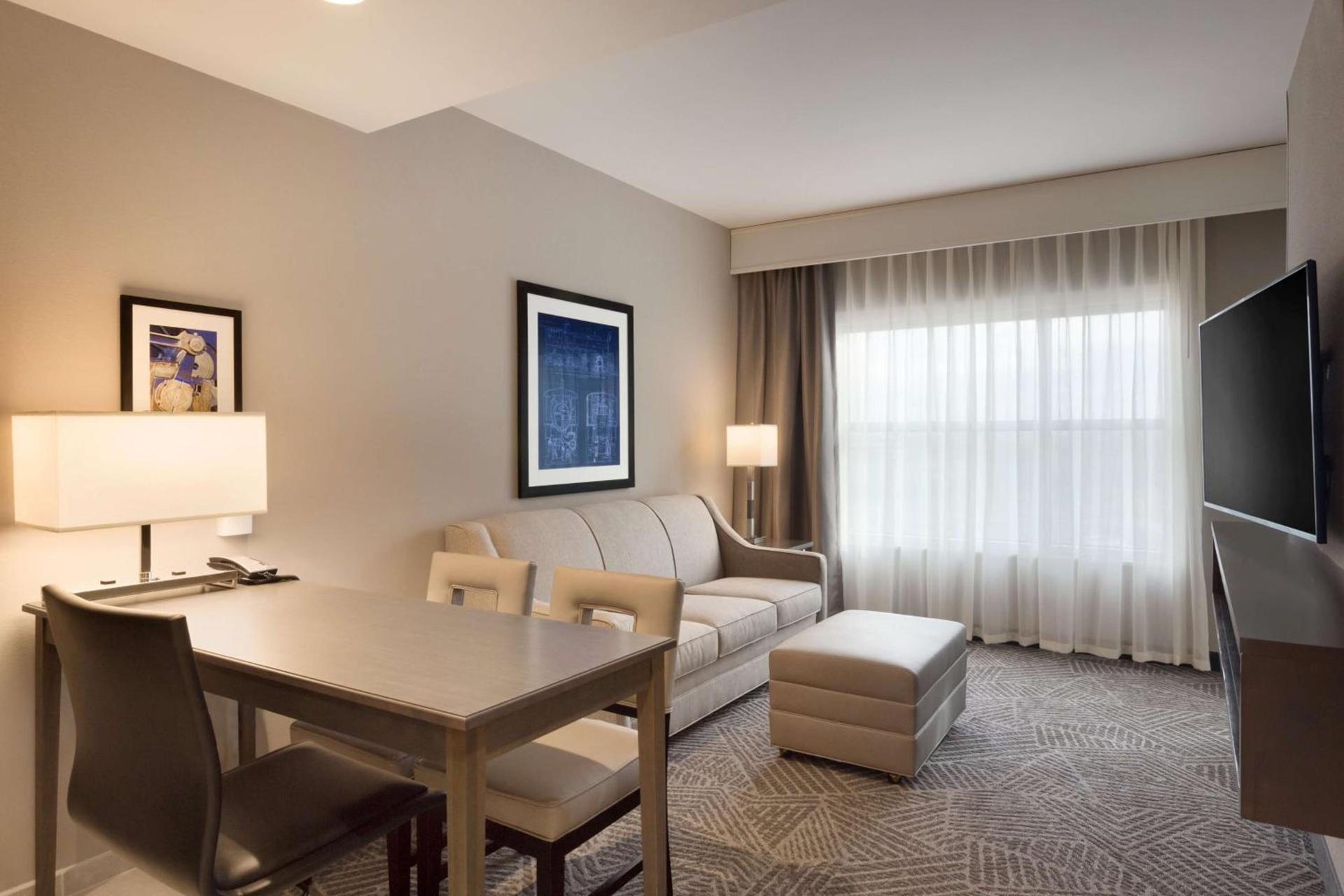 Embassy Suites by Hilton Kansas City Olathe photo 21
