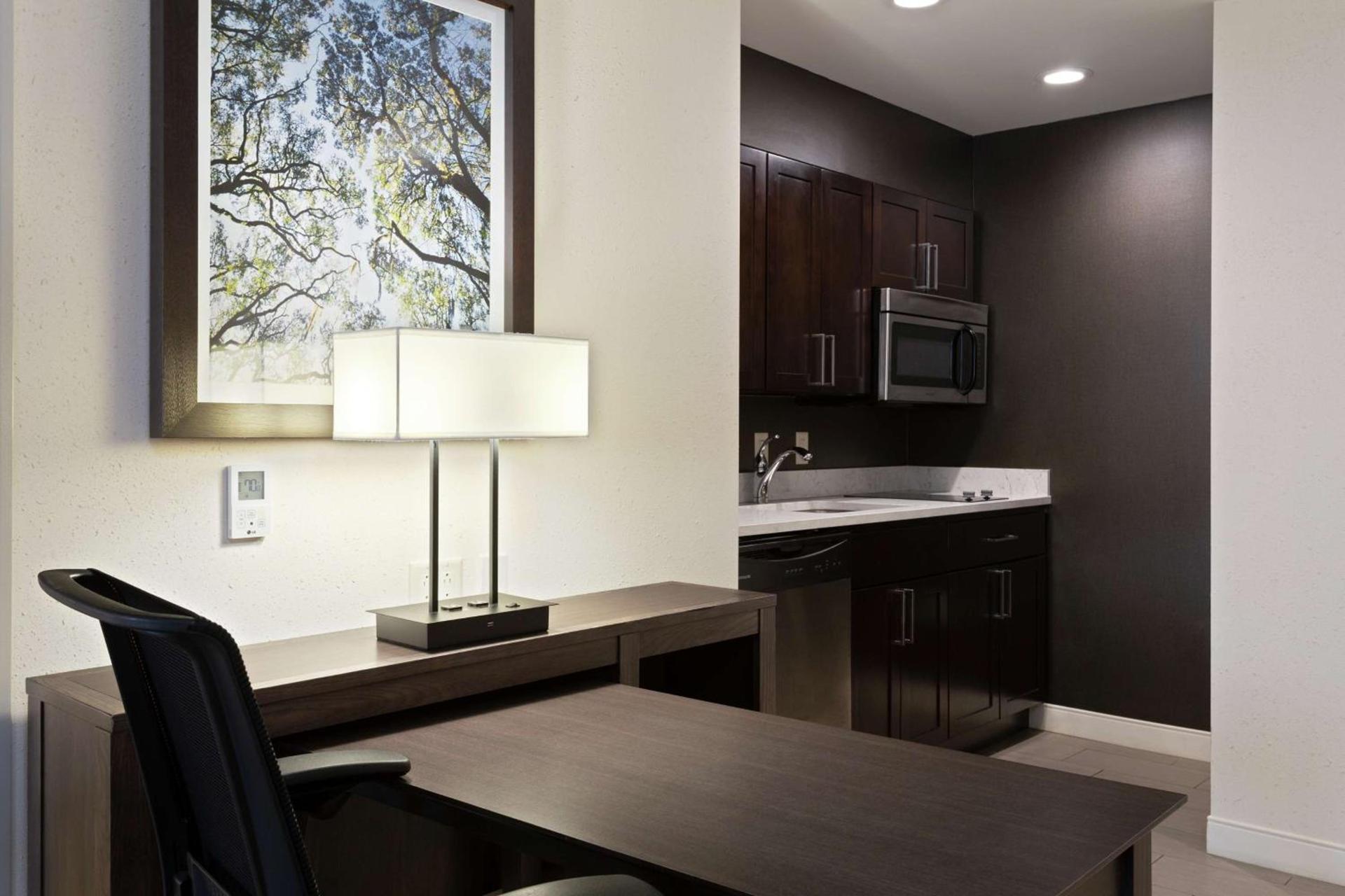 Hampton Inn & Suites - Richmond - Downtown, VA photo 13