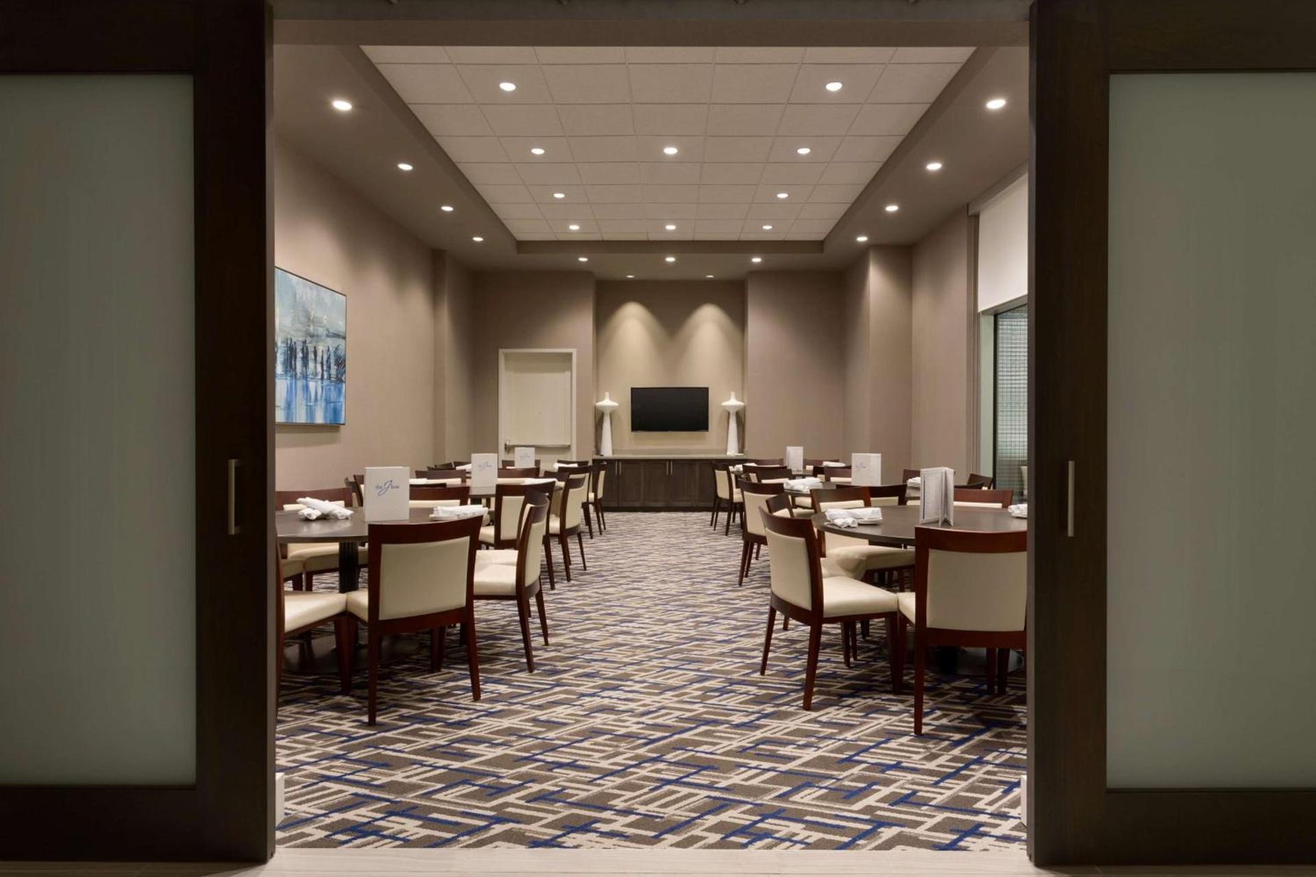 Embassy Suites by Hilton Kansas City Olathe photo 29