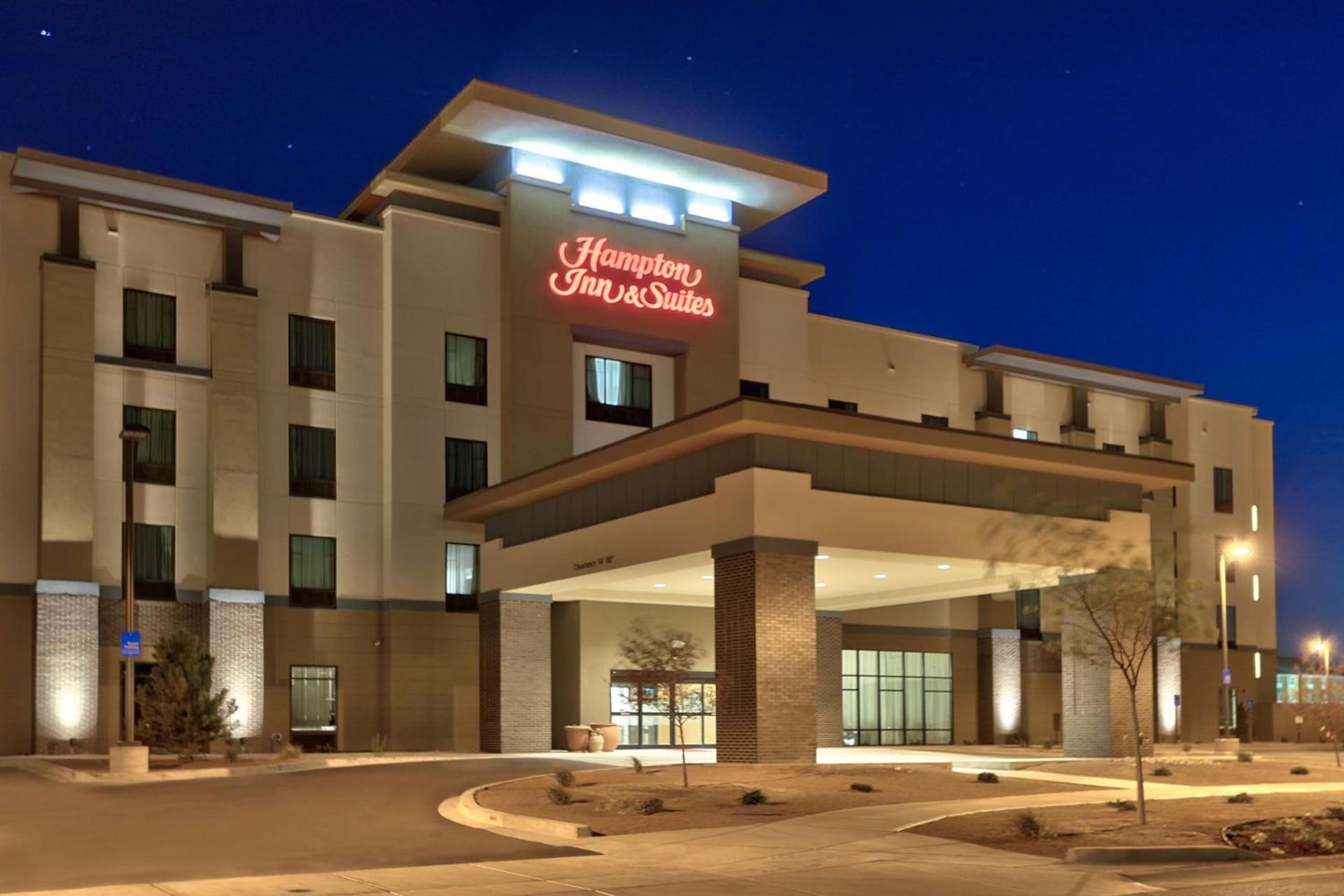Hampton Inn & Suites Artesia photo 9