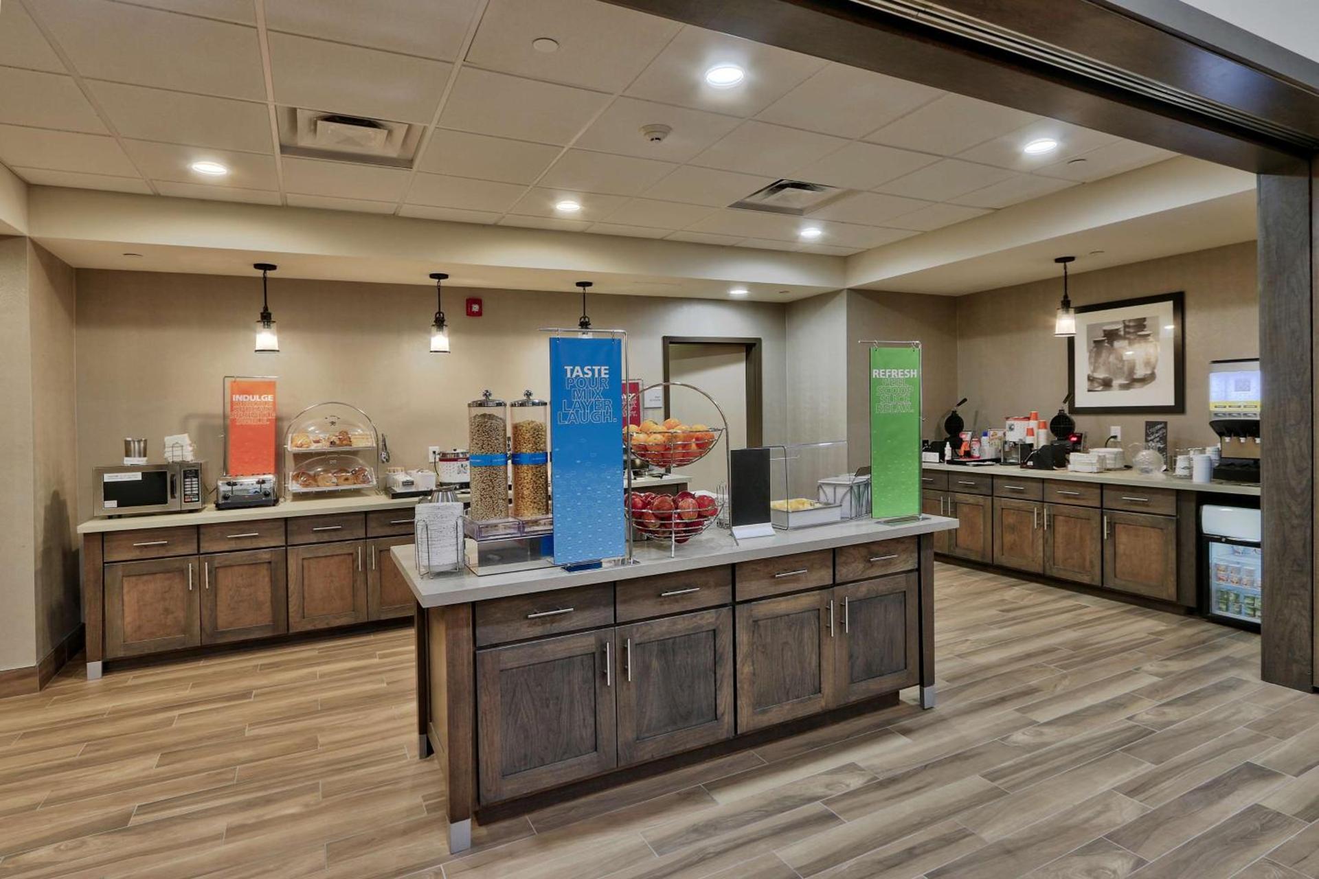 Hampton Inn & Suites Artesia photo 15