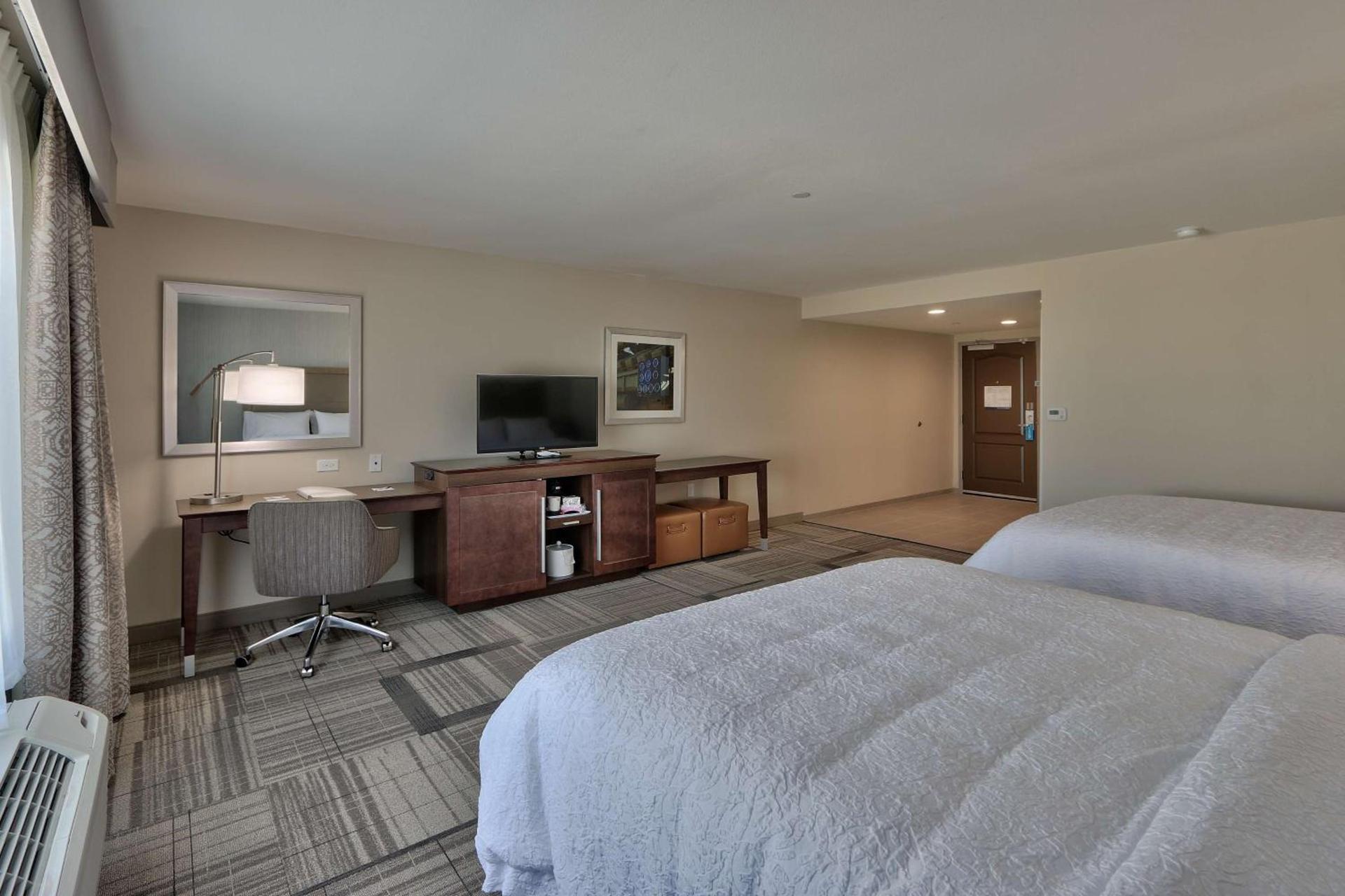 Hampton Inn & Suites Artesia photo 24