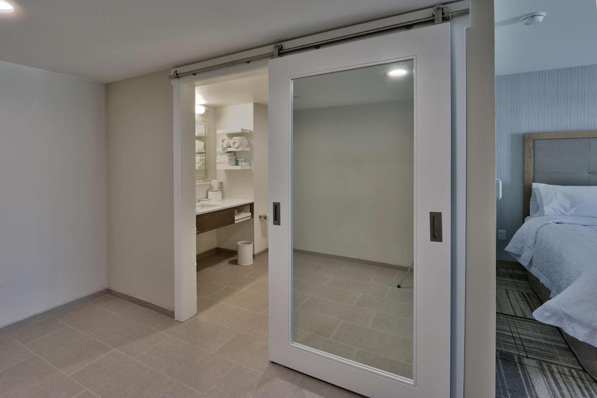 Hampton Inn & Suites Artesia photo 28