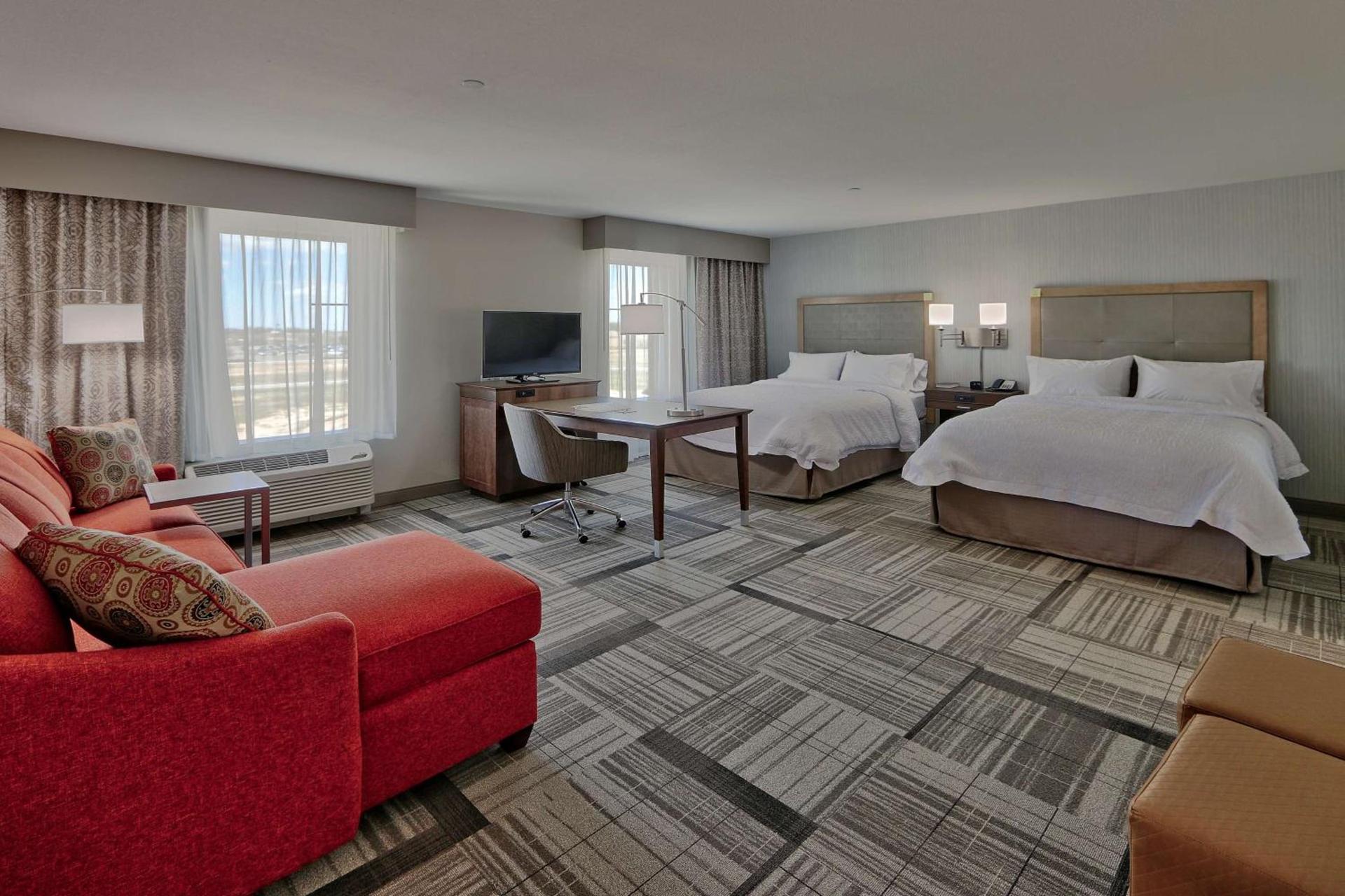 Hampton Inn & Suites Artesia photo 32