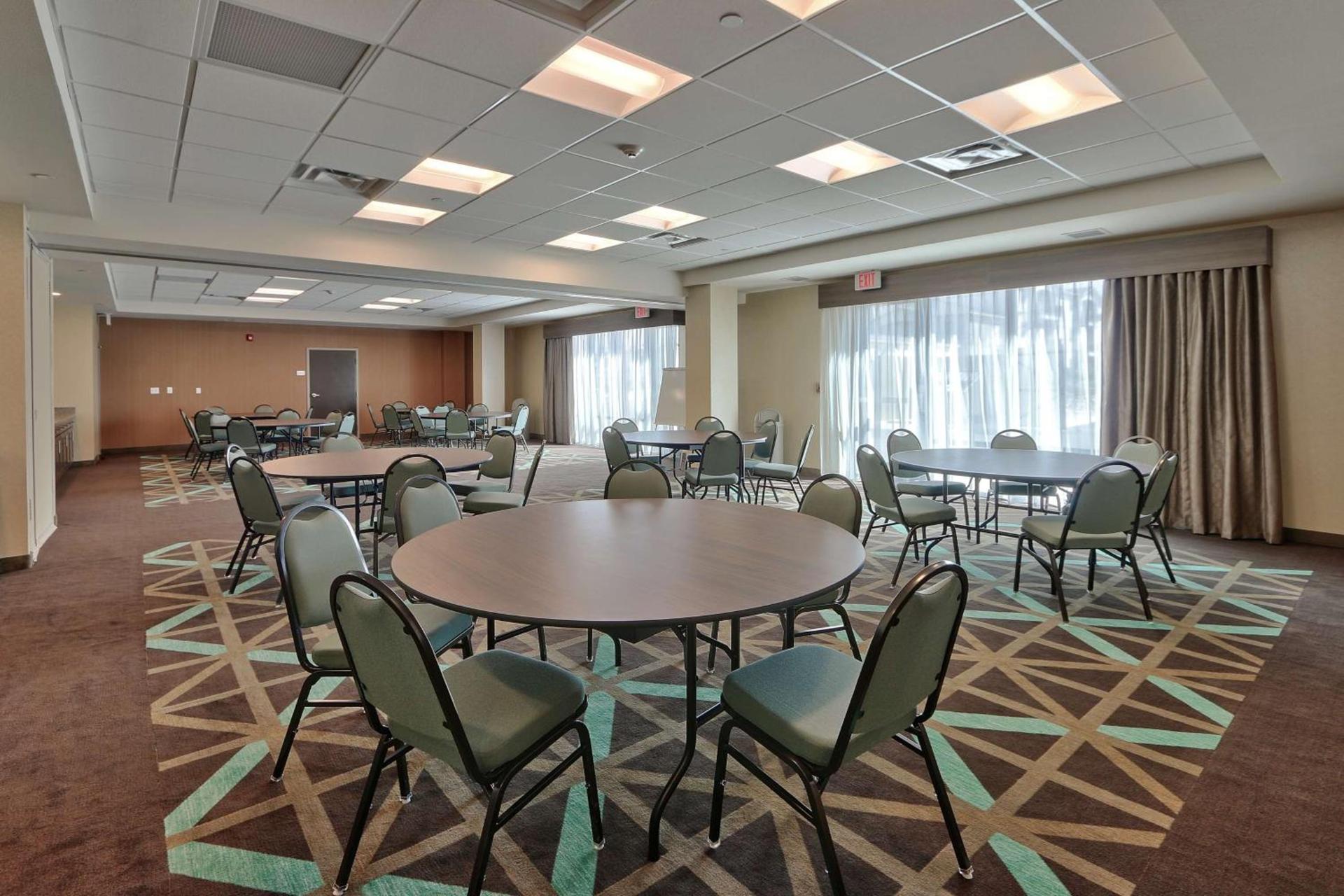 Hampton Inn & Suites Artesia photo 35