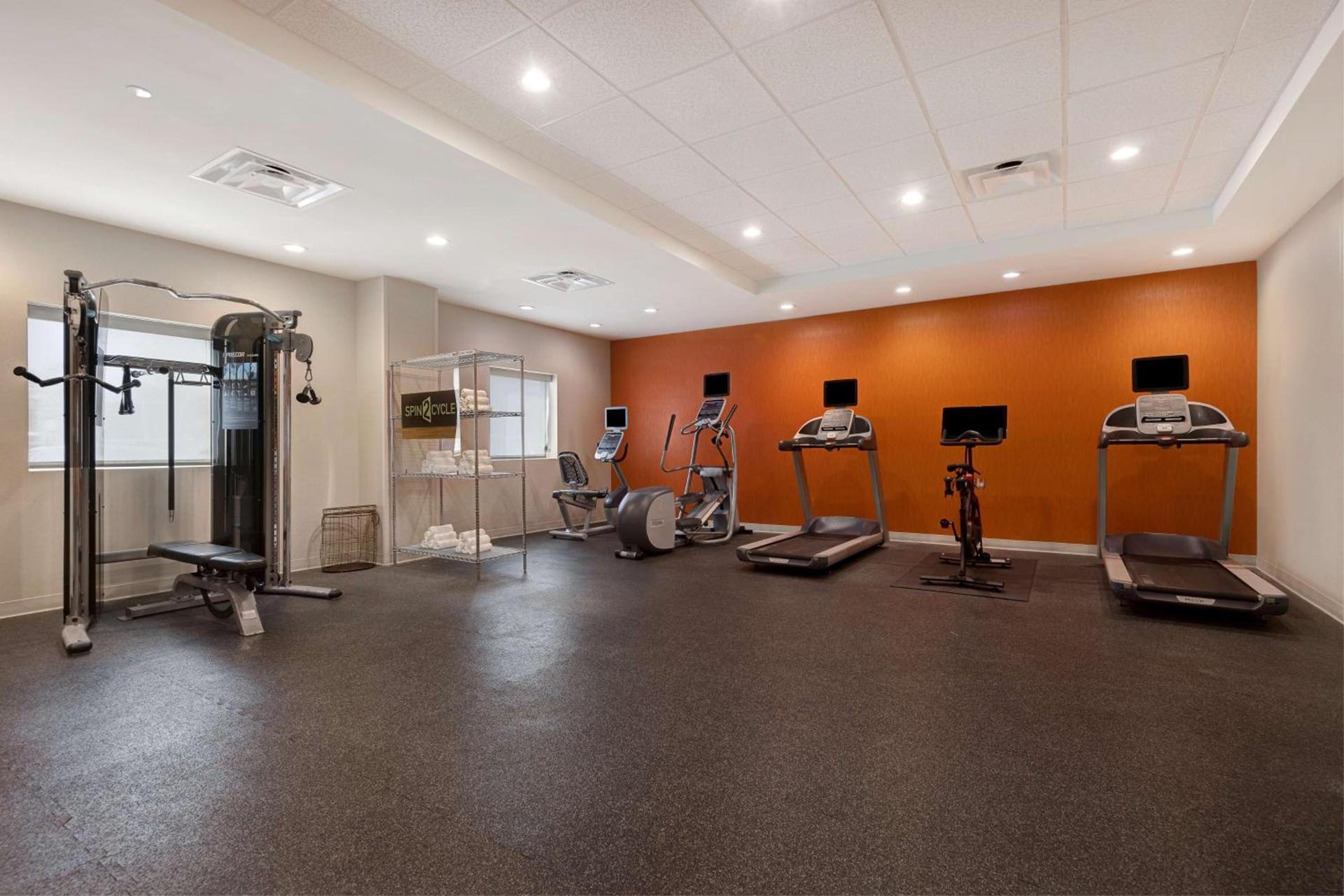 Home2 Suites by Hilton Orlando International Drive South - Free Shuttle to Theme Parks photo 19