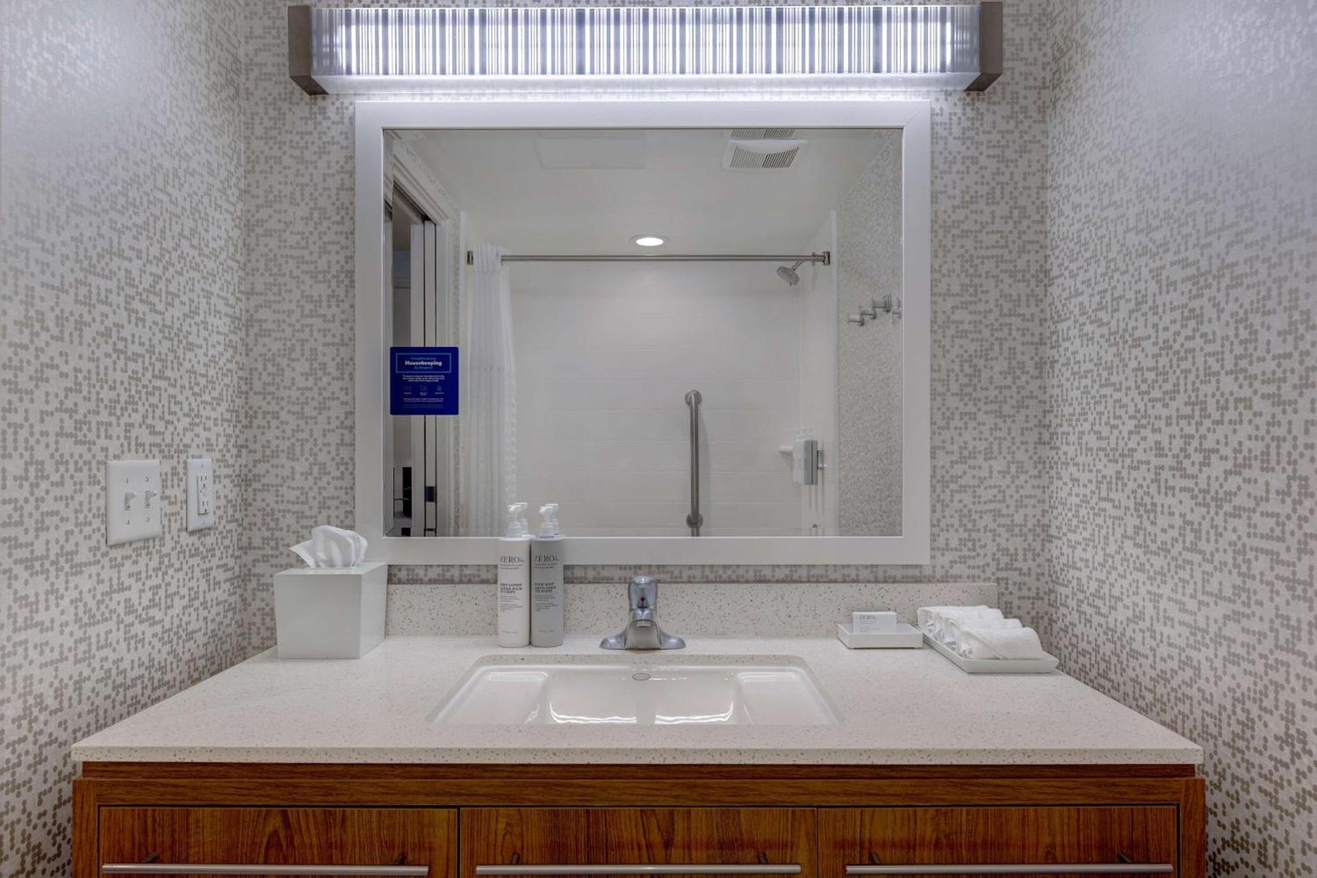 Home2 Suites by Hilton Orlando International Drive South - Free Shuttle to Theme Parks photo 20