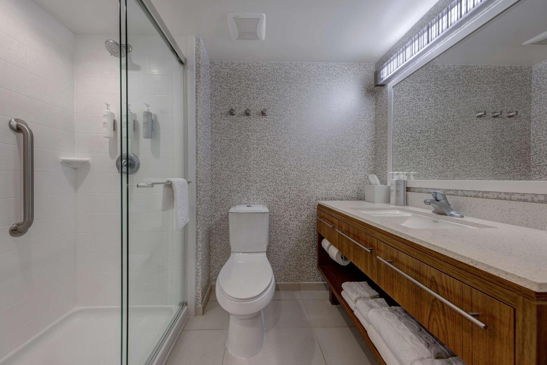 Home2 Suites by Hilton Orlando International Drive South - Free Shuttle to Theme Parks photo 39