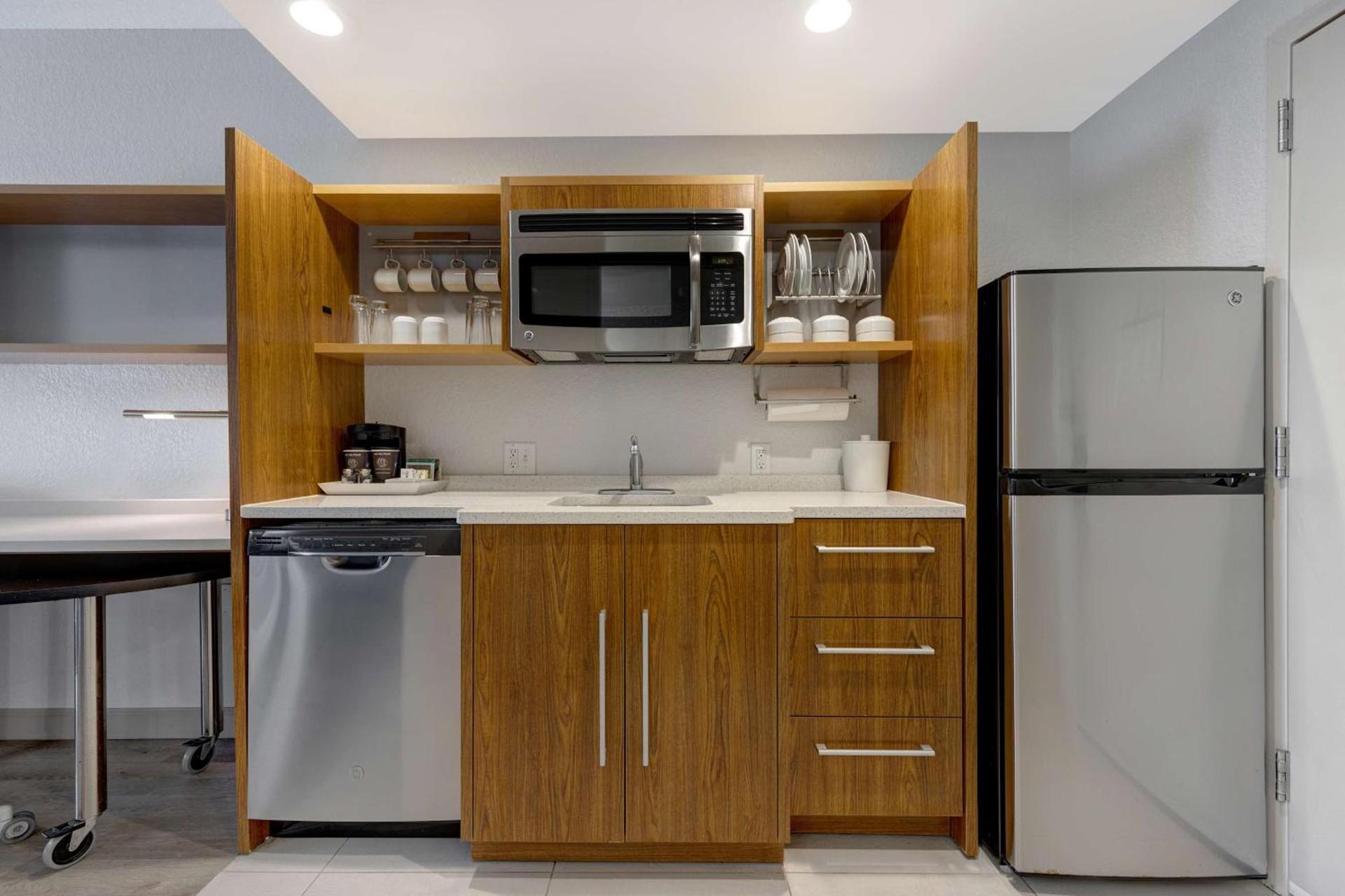 Home2 Suites by Hilton Orlando International Drive South - Free Shuttle to Theme Parks photo 42
