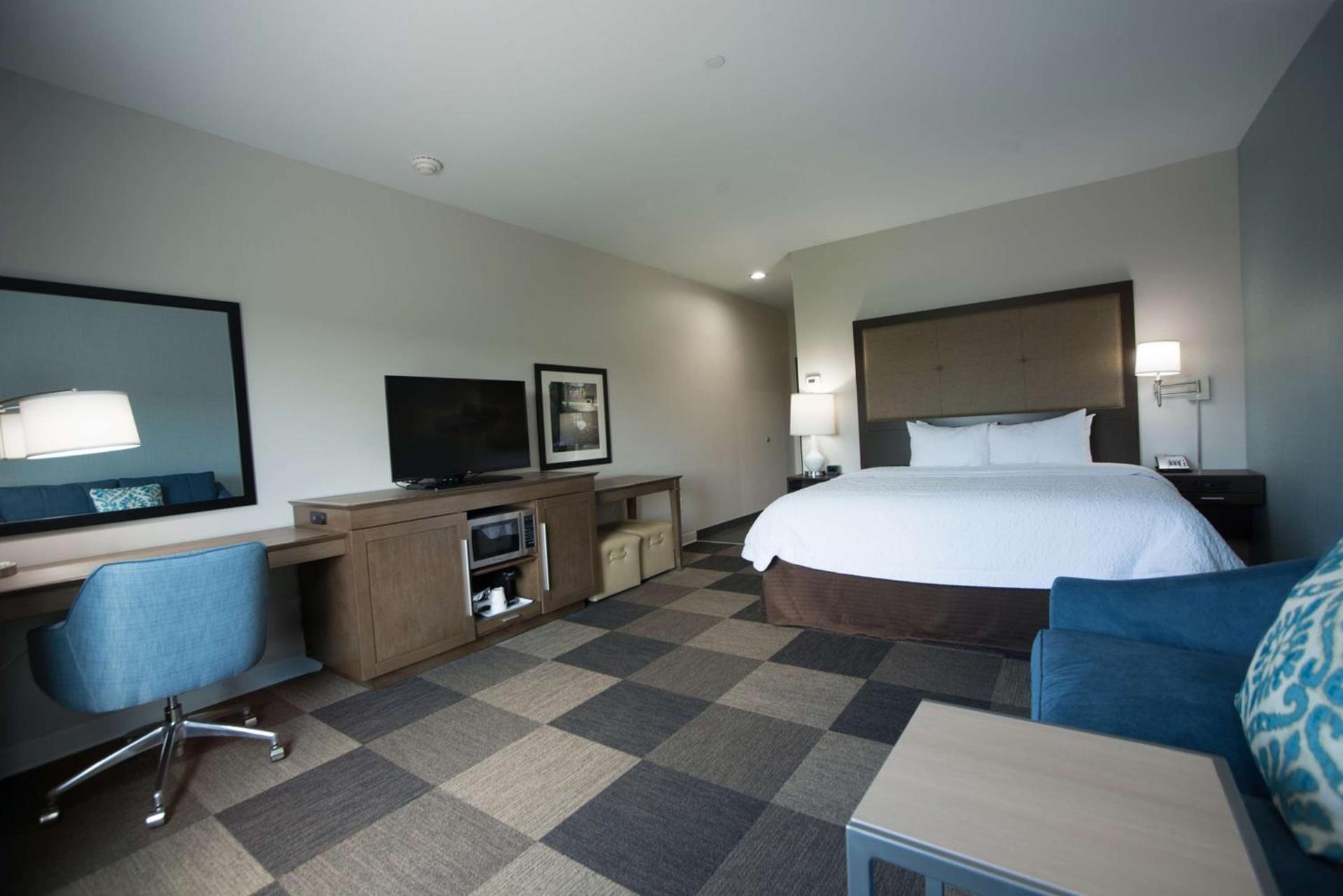 Hampton Inn & Suites Stillwater West photo 27