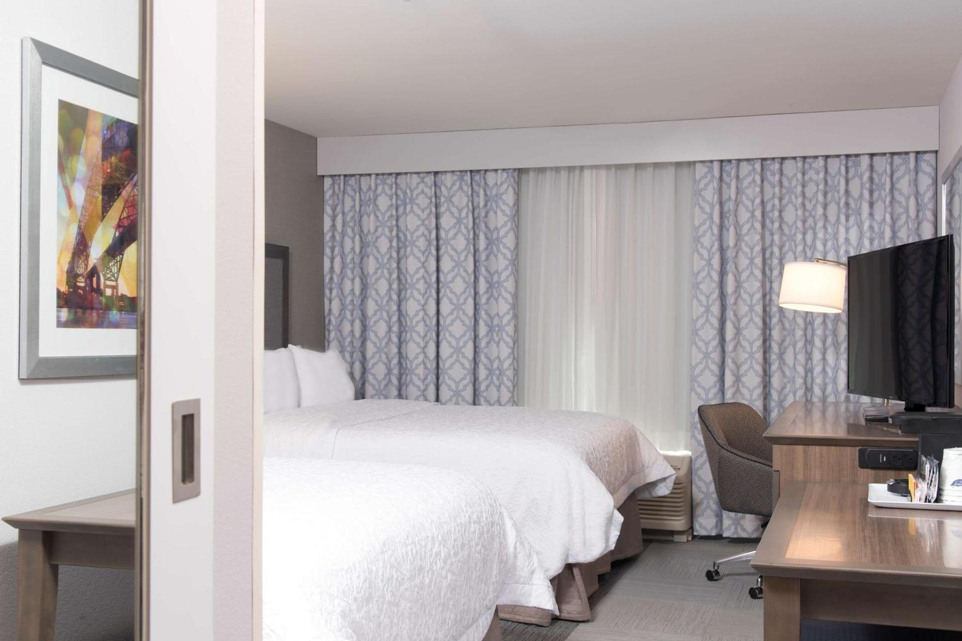 Hampton Inn and Suites Michigan City photo 12