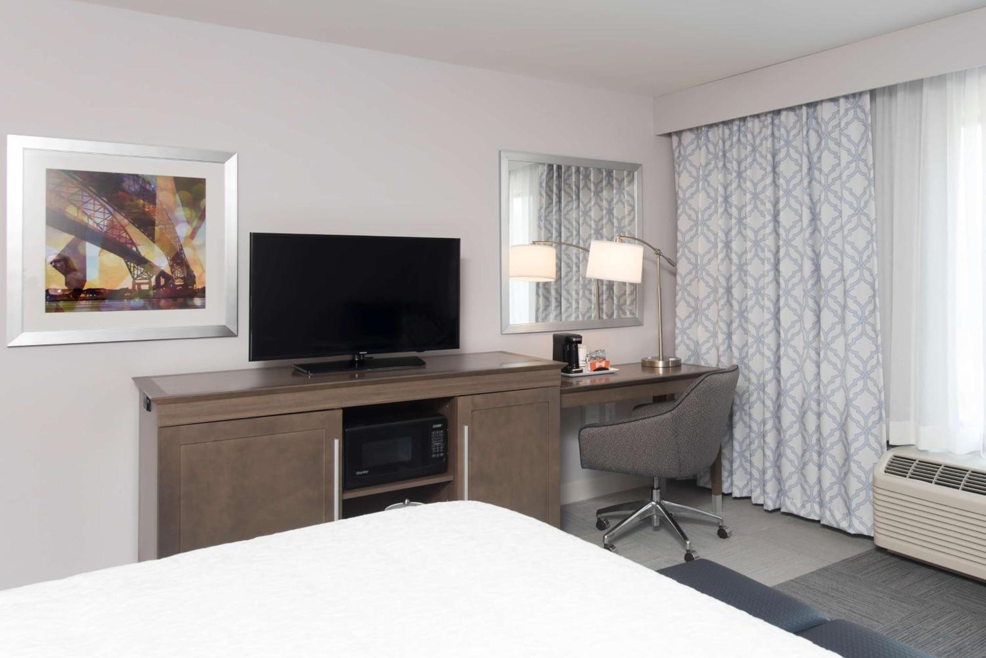 Hampton Inn and Suites Michigan City photo 13