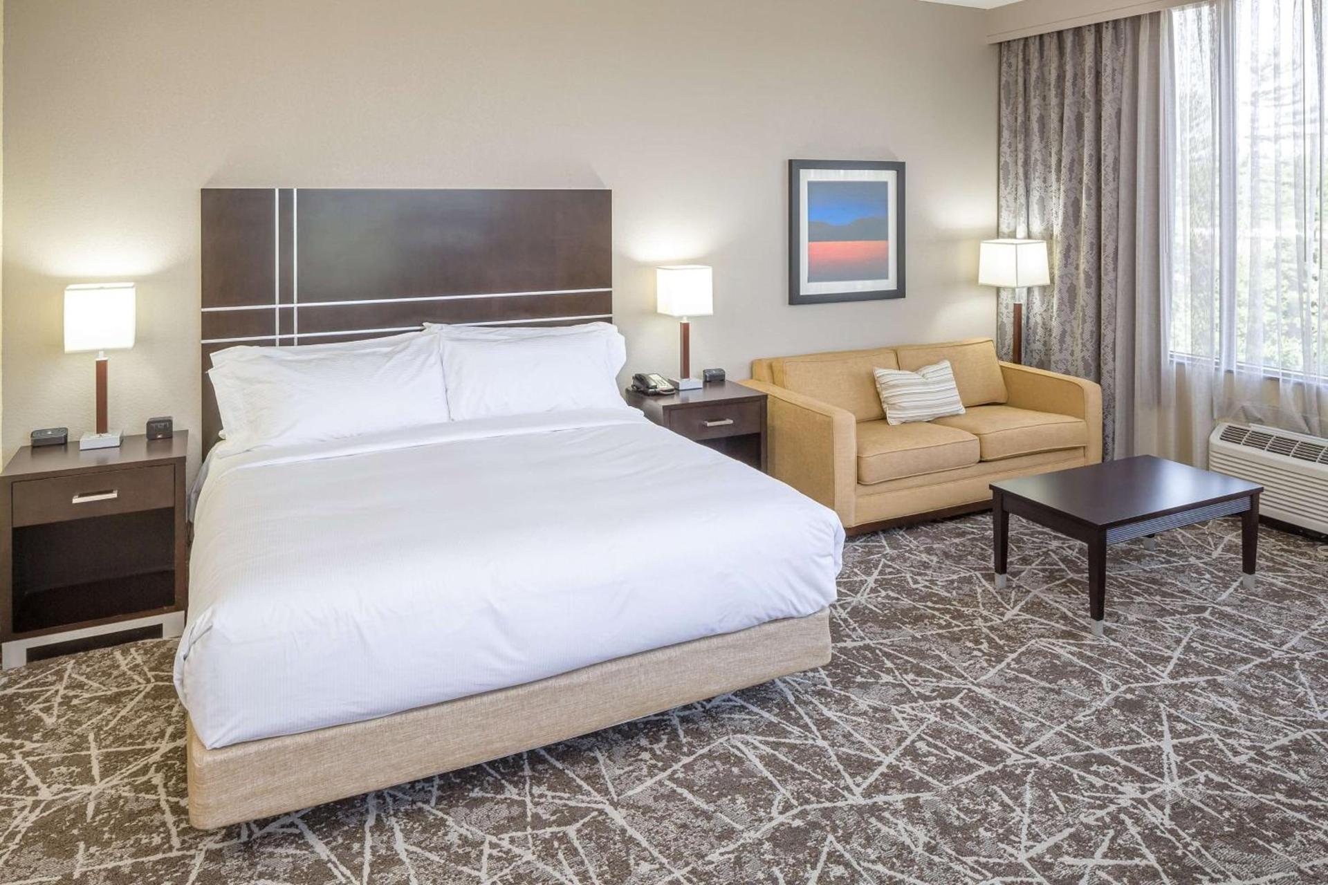 DoubleTree by Hilton Boston-Rockland photo 12