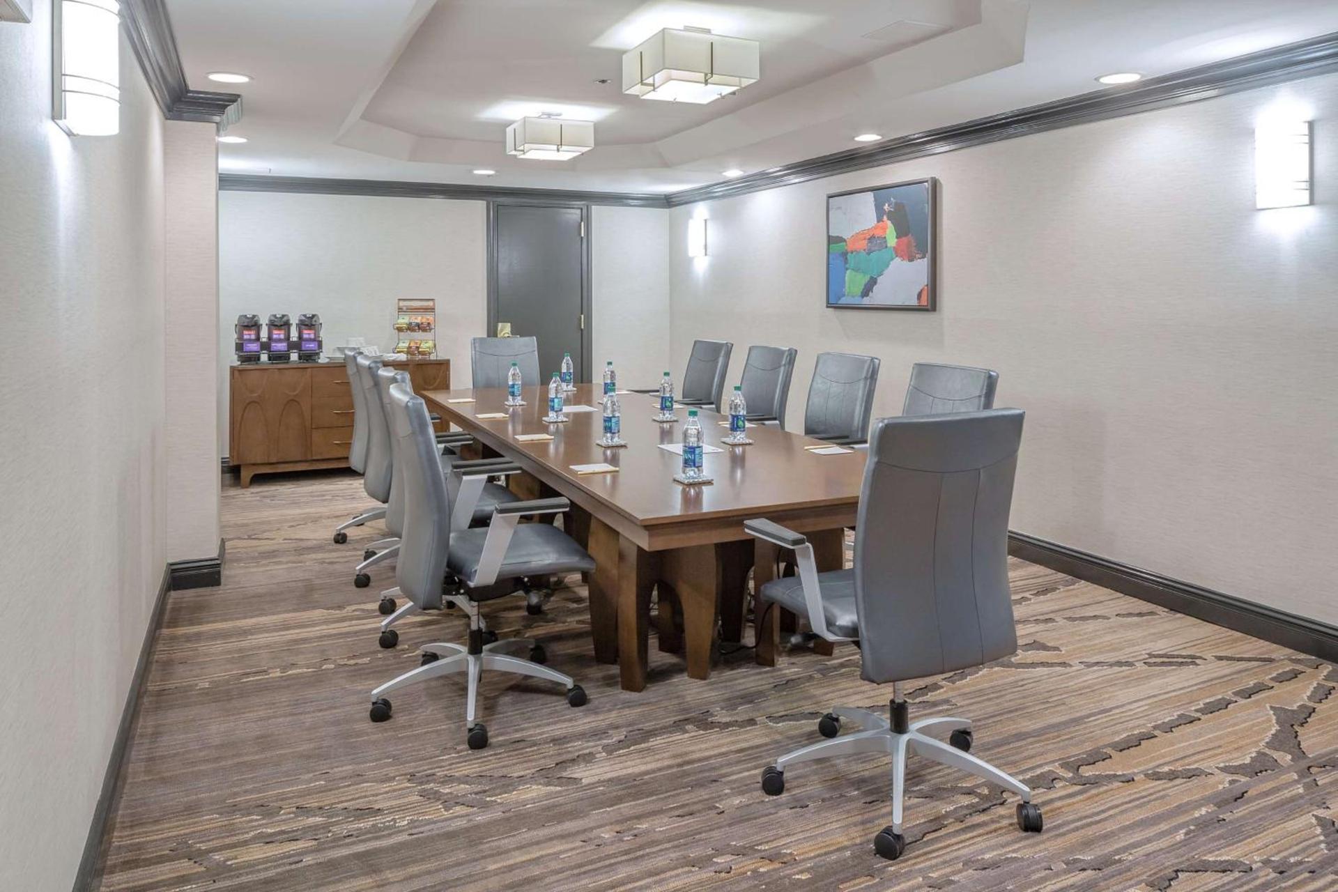 DoubleTree by Hilton Boston-Rockland photo 29