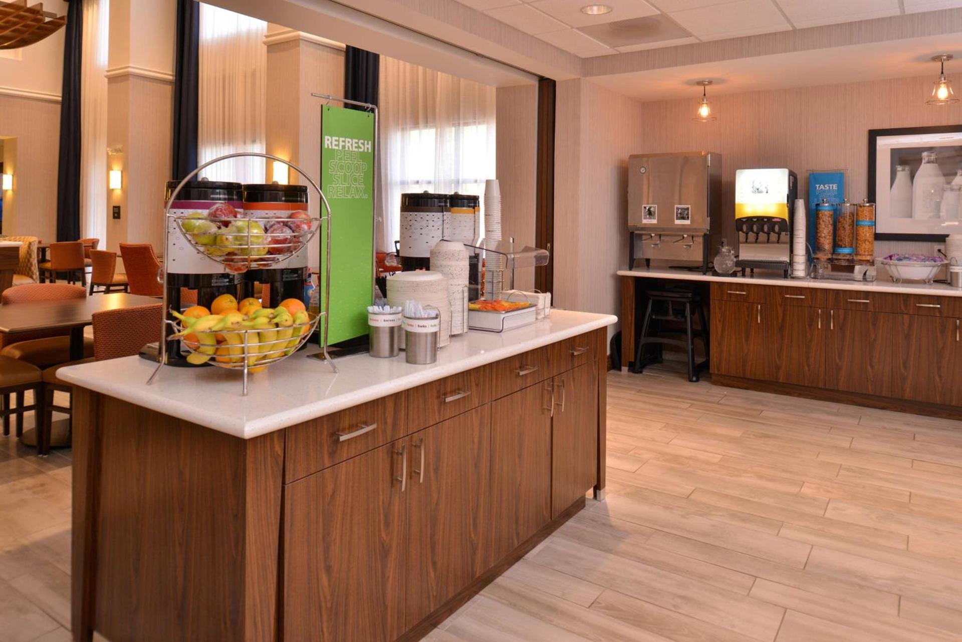 Hampton Inn & Suites Ann Arbor West photo 18