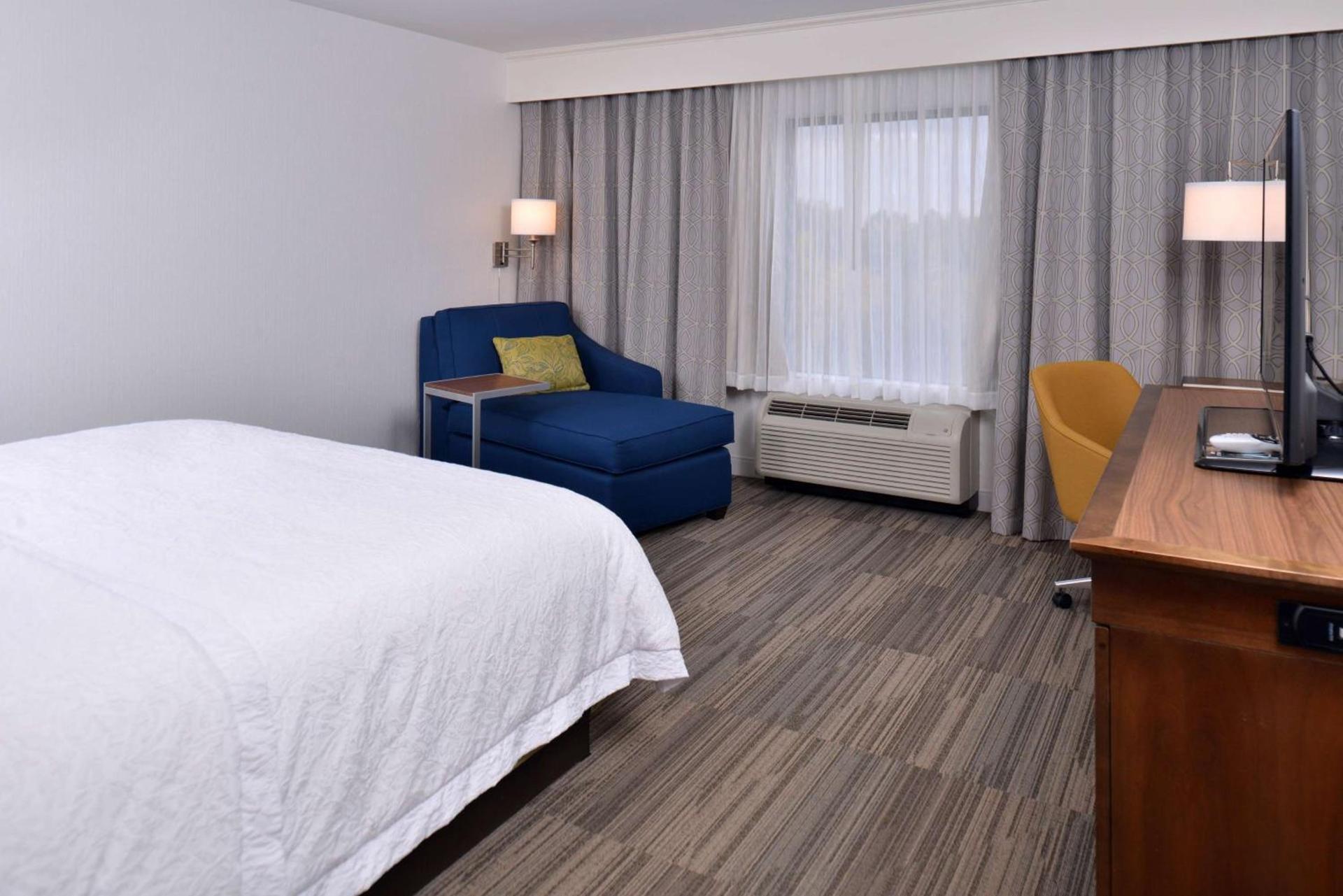 Hampton Inn & Suites Ann Arbor West photo 28