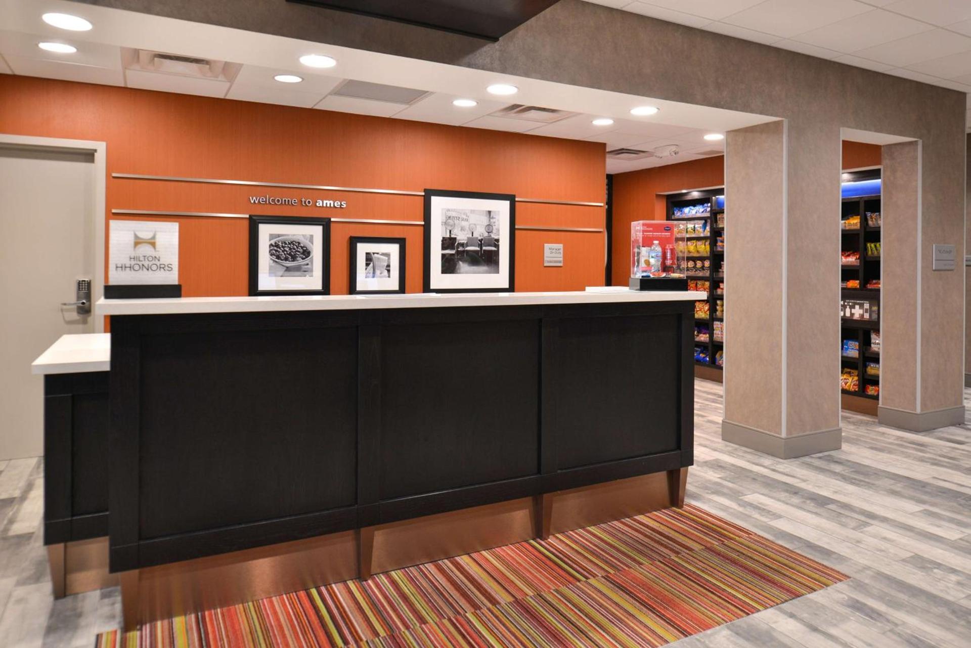 Hampton Inn and Suites Ames, IA photo 11