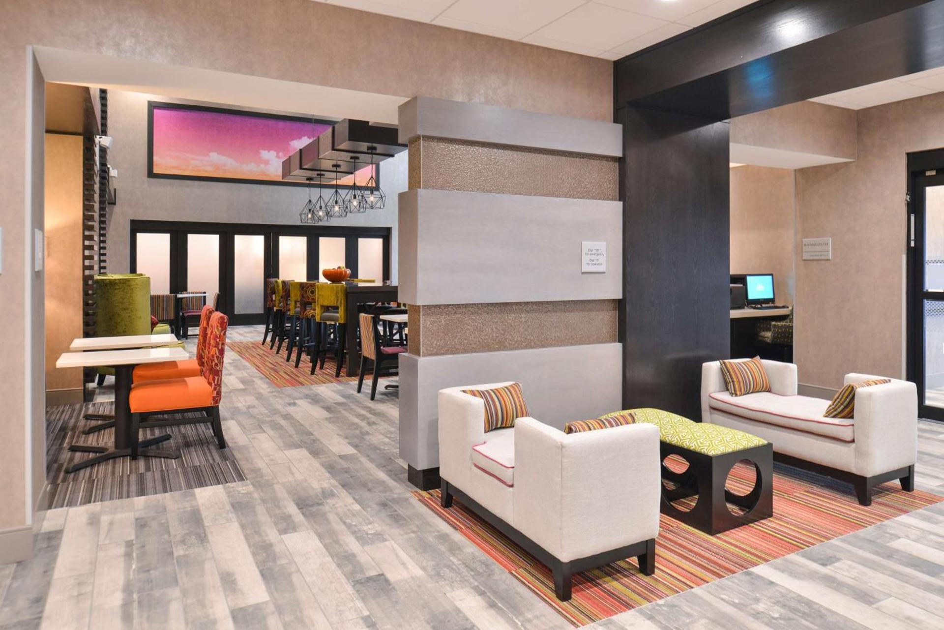 Hampton Inn and Suites Ames, IA photo 12