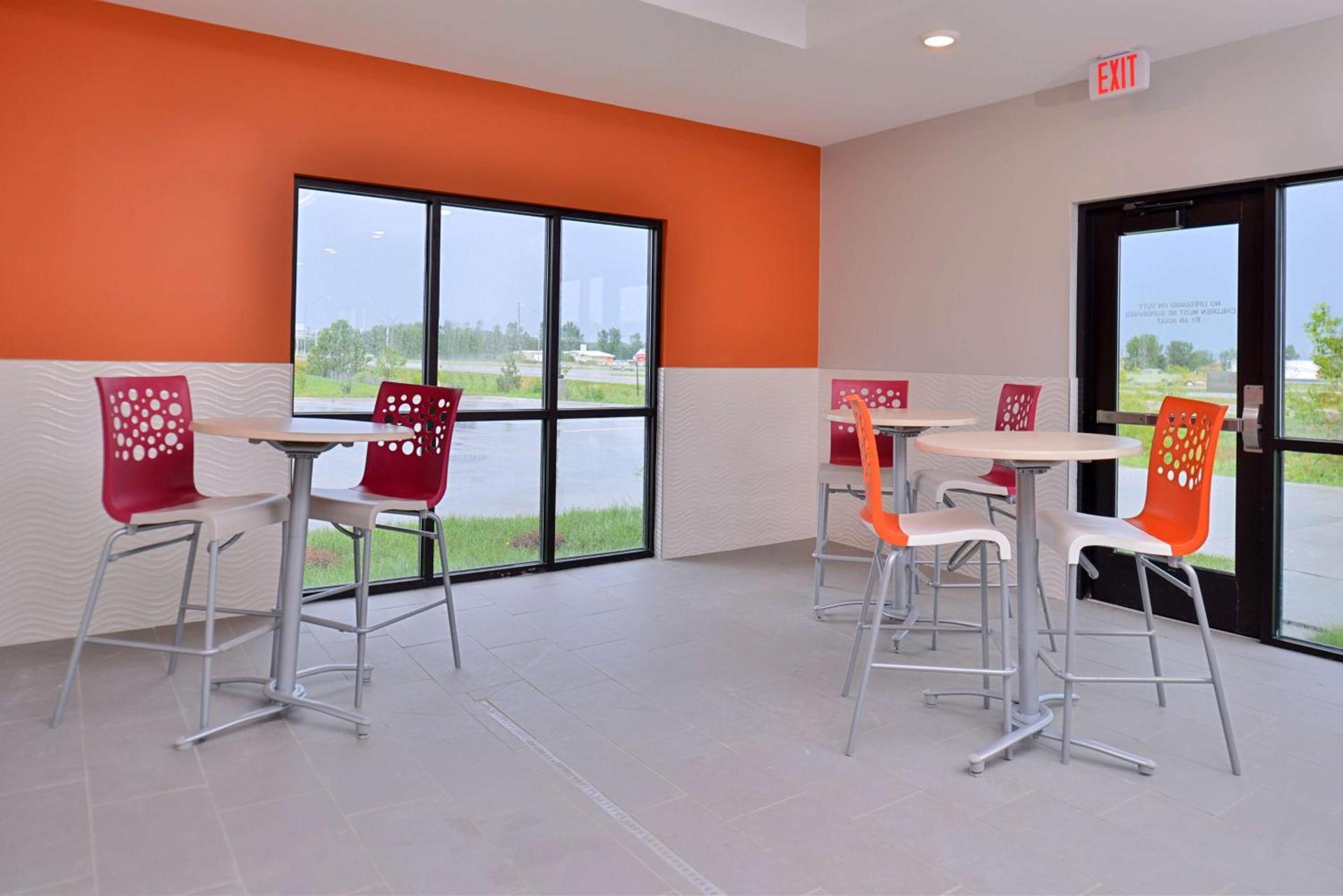 Hampton Inn and Suites Ames, IA photo 14