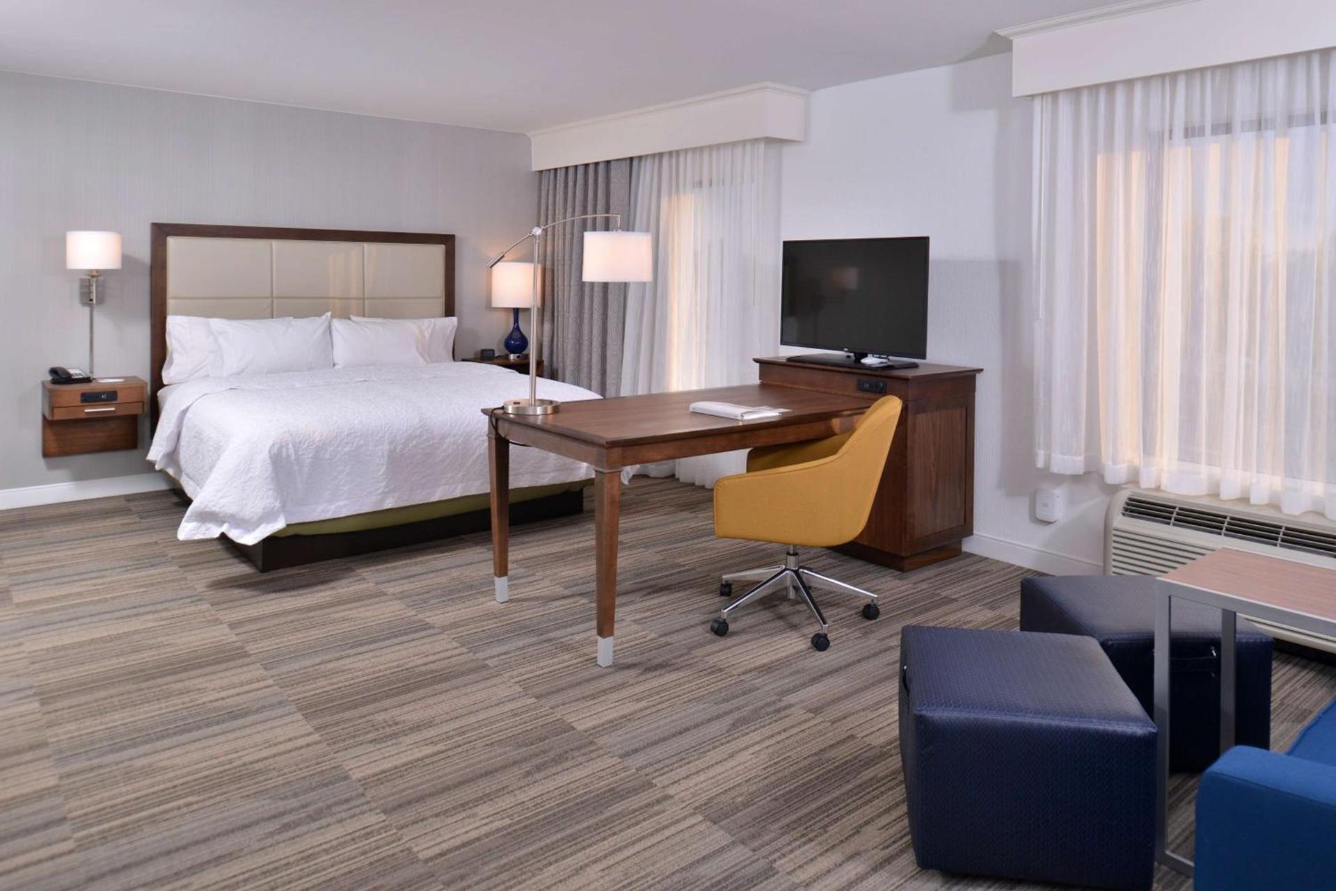 Hampton Inn & Suites Ann Arbor West photo 52