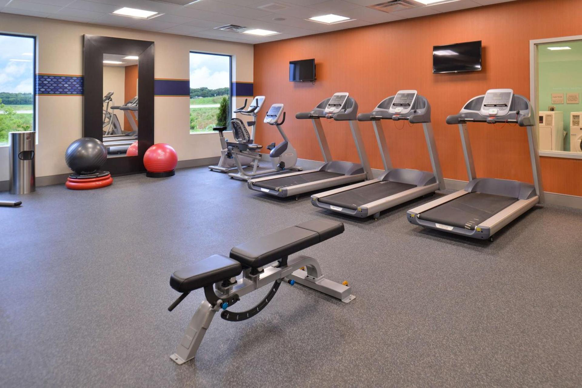 Hampton Inn and Suites Ames, IA photo 21