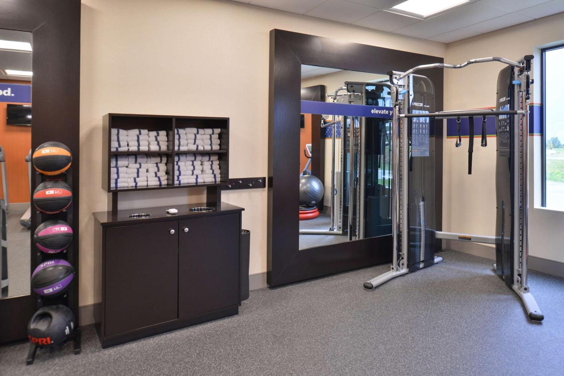 Hampton Inn and Suites Ames, IA photo 22
