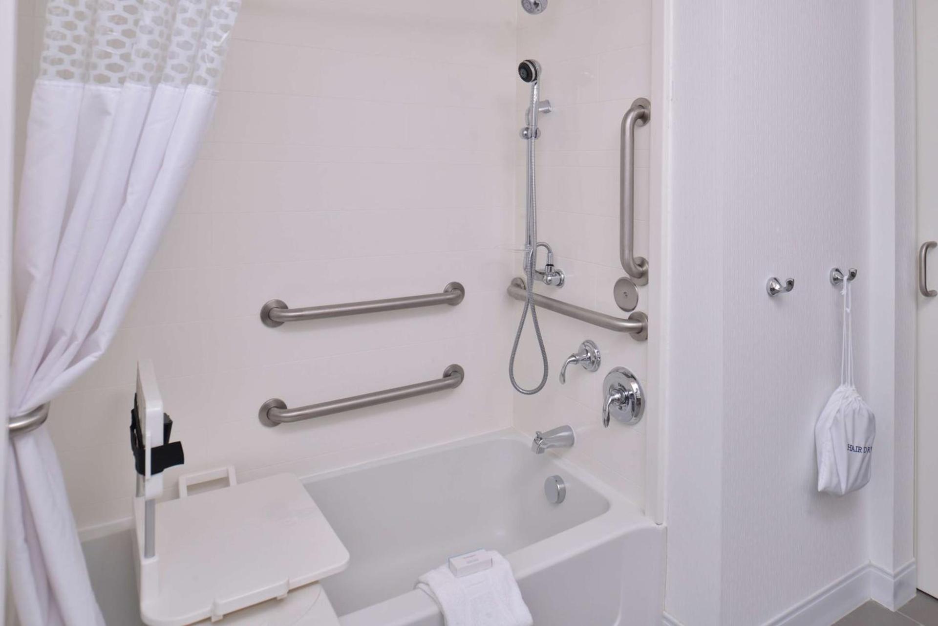 Hampton Inn and Suites Ames, IA photo 24