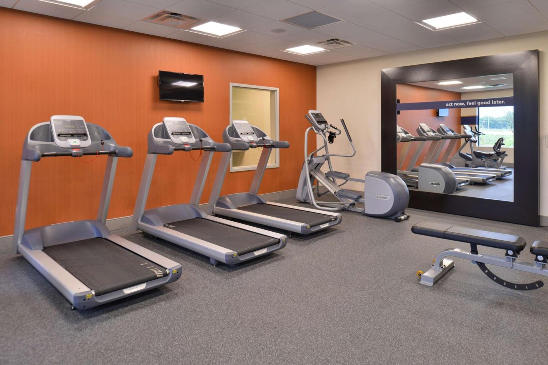 Hampton Inn and Suites Ames, IA photo 23
