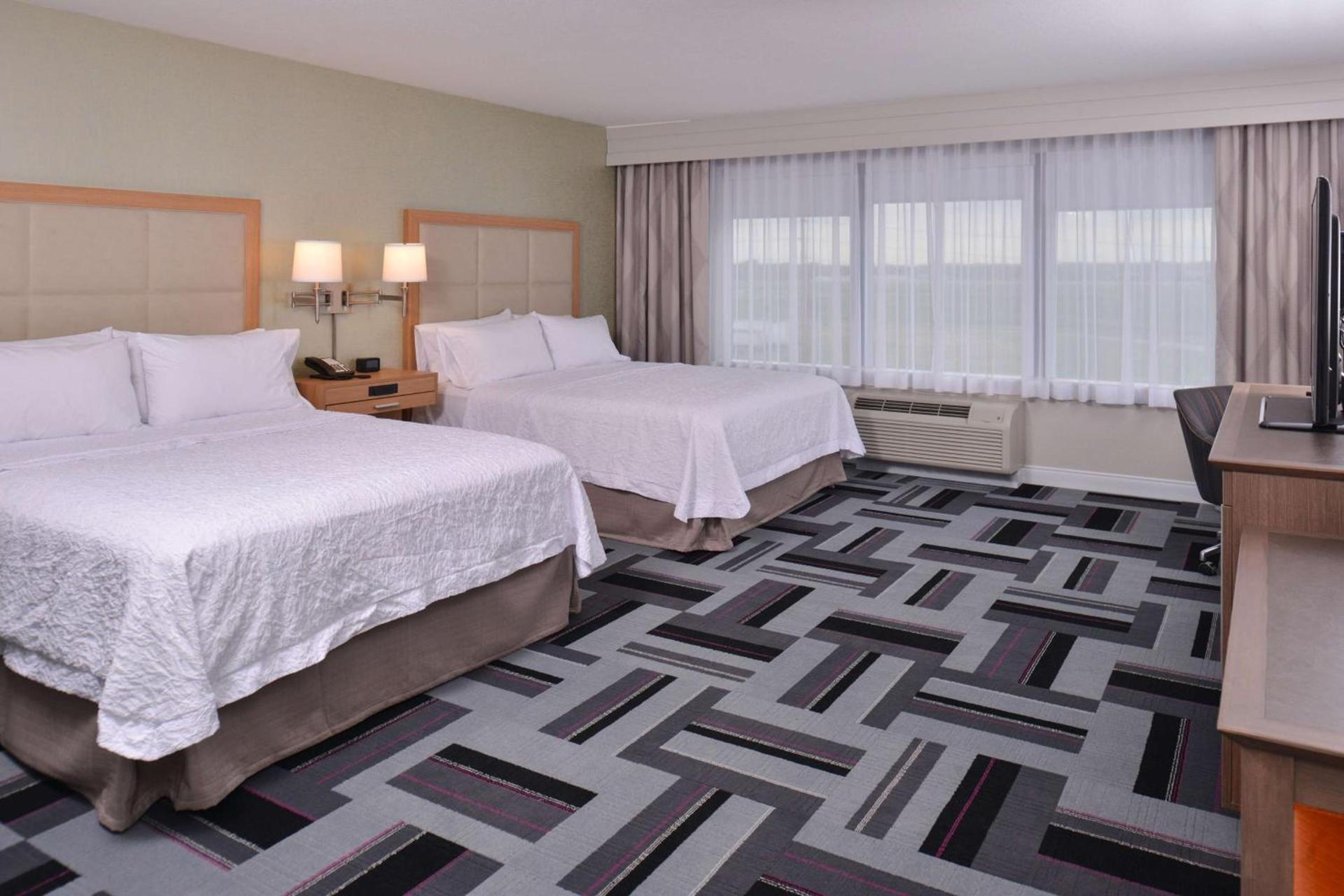 Hampton Inn and Suites Ames, IA photo 25