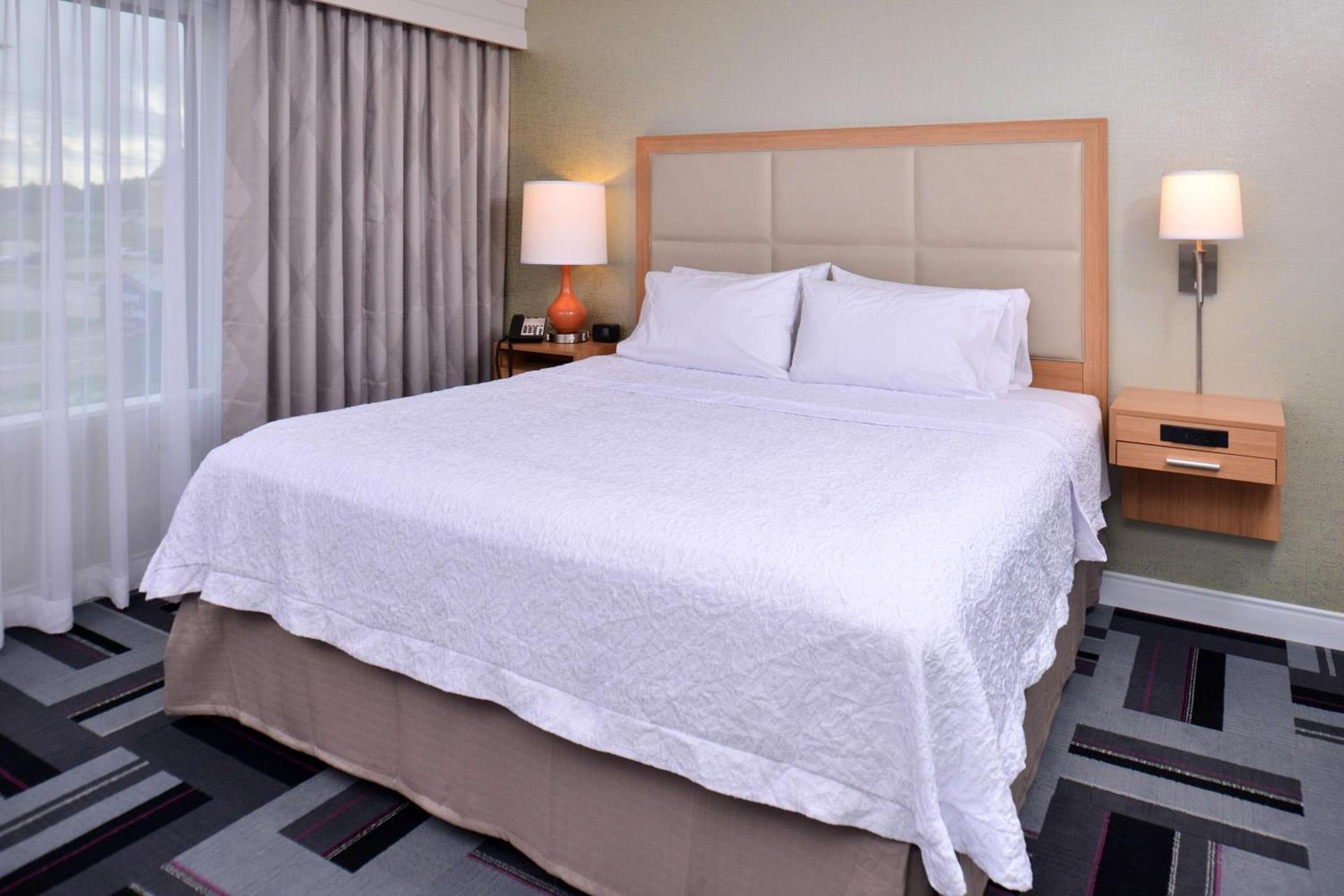 Hampton Inn and Suites Ames, IA photo 33