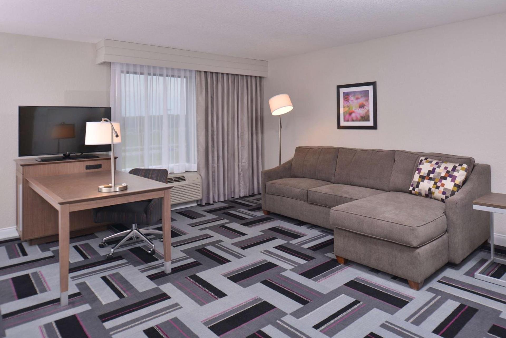 Hampton Inn and Suites Ames, IA photo 42