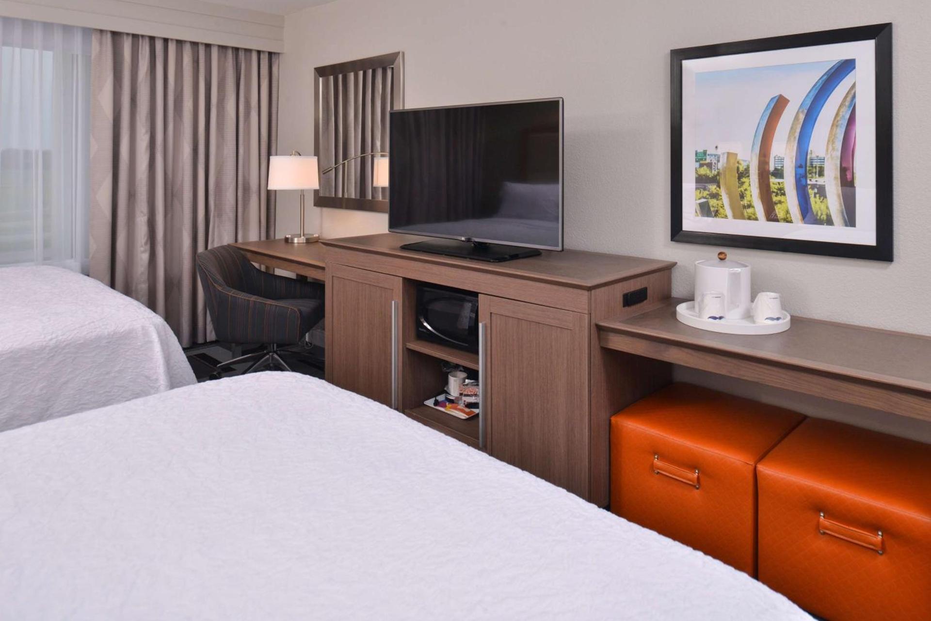 Hampton Inn and Suites Ames, IA photo 44