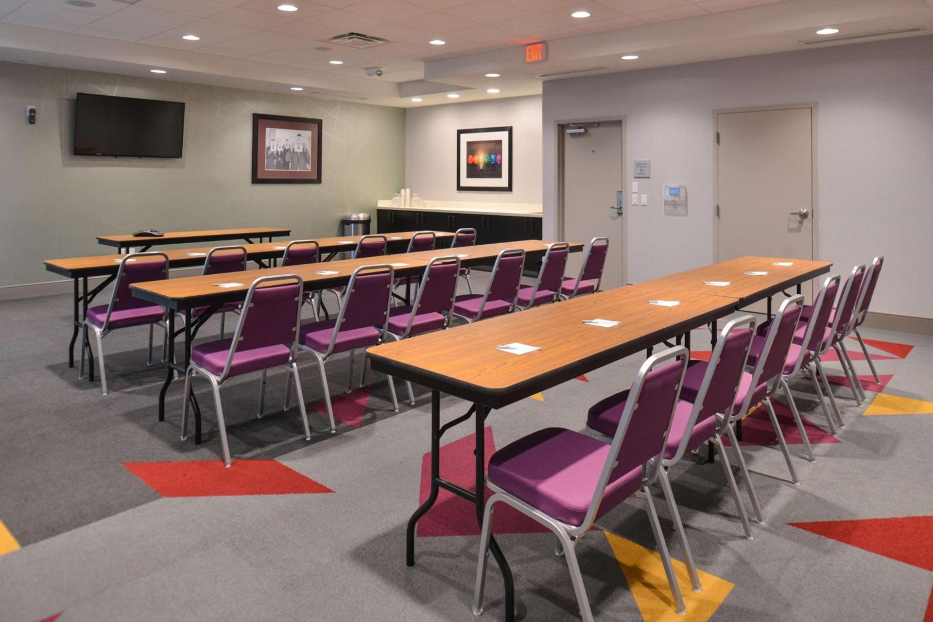 Hampton Inn and Suites Ames, IA photo 48